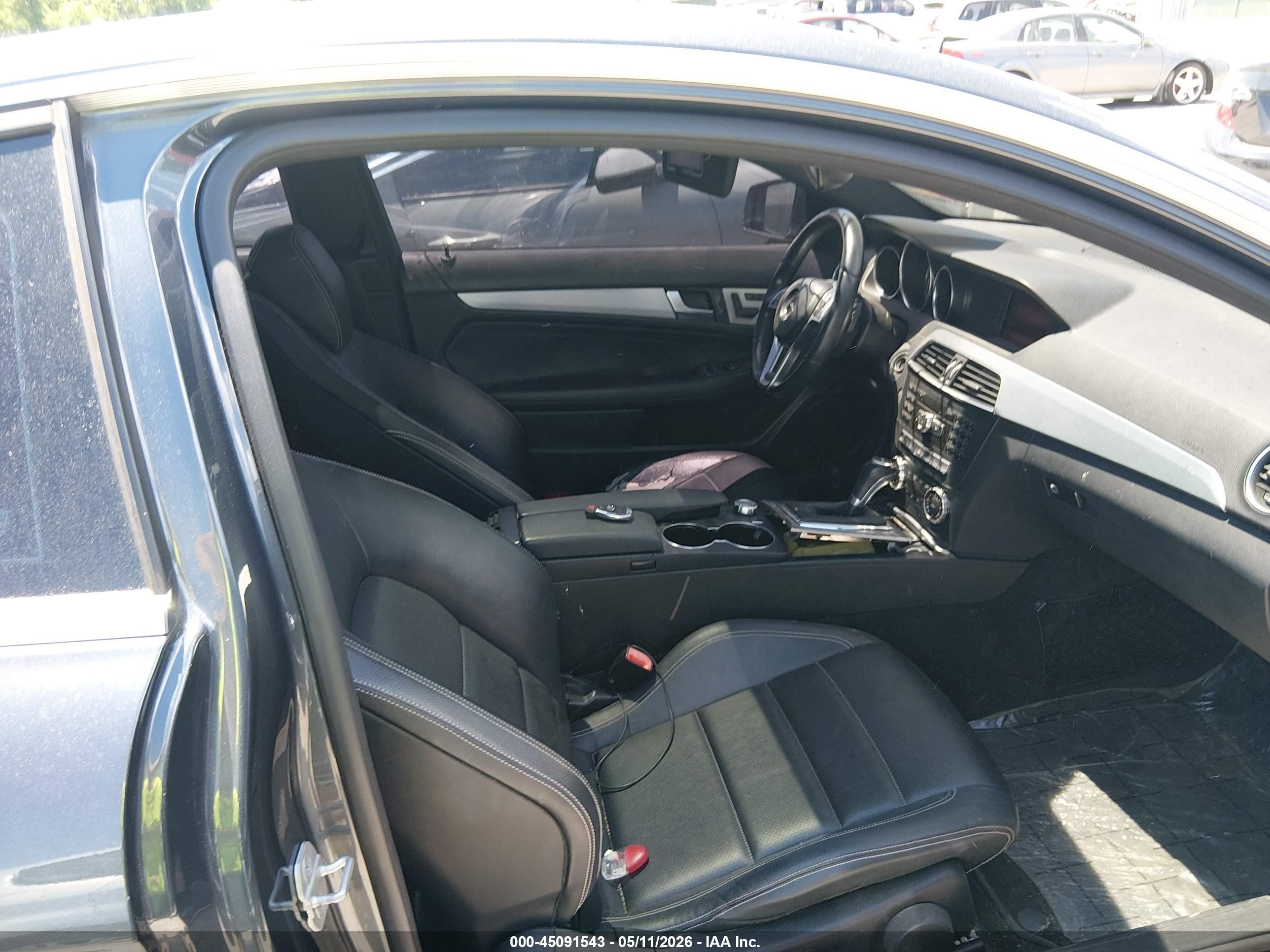 2013 Mercedes-benz C 250   Blue vin: WDDGJ4HBXDG060671