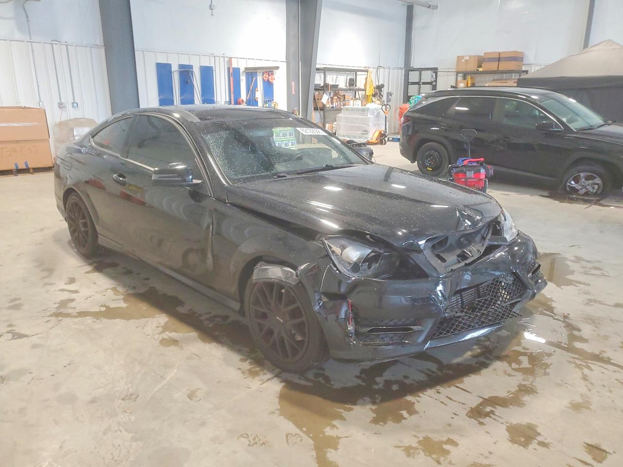 2015 Mercedes-benz C 250 Черный vin: WDDGJ4HBXFG389020