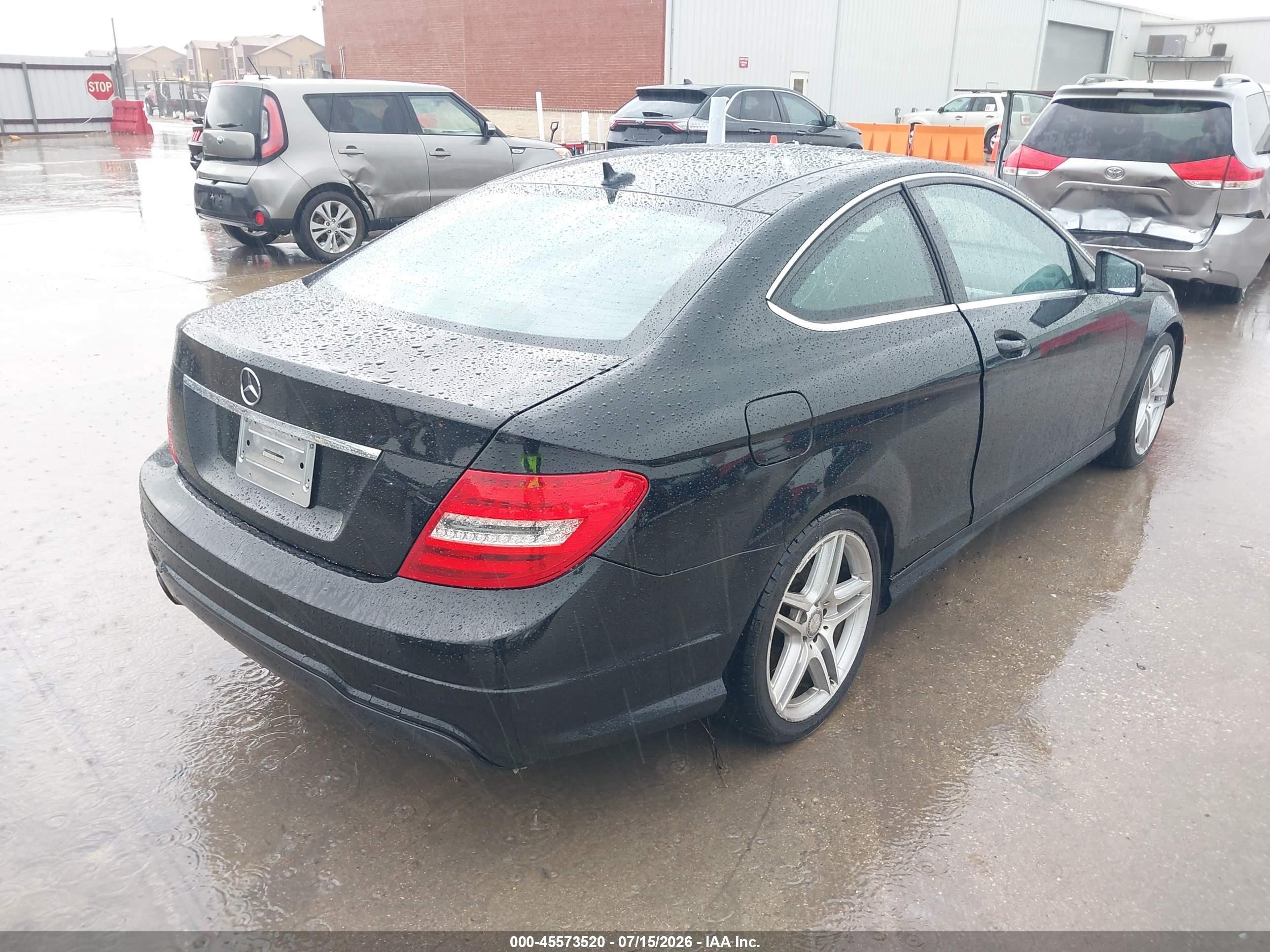 2015 Mercedes-benz C 250   Black vin: WDDGJ4HBXFG417821