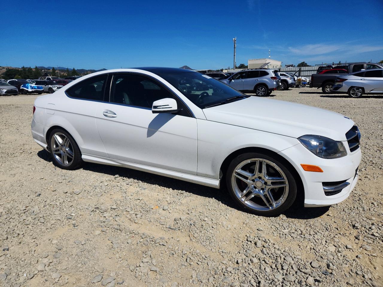 2015 Mercedes-benz C 350 White vin: WDDGJ5HB0FG374886