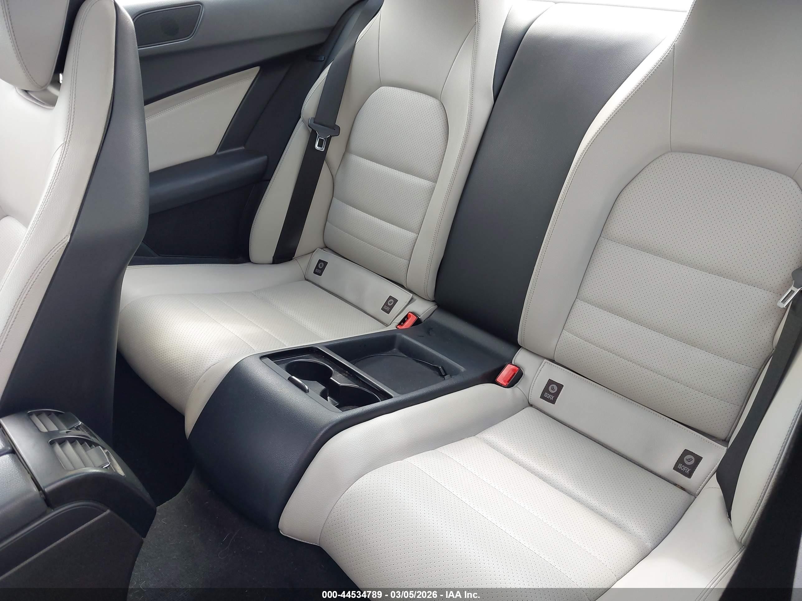 2012 Mercedes-benz C 350 Sport White vin: WDDGJ5HB1CF894550
