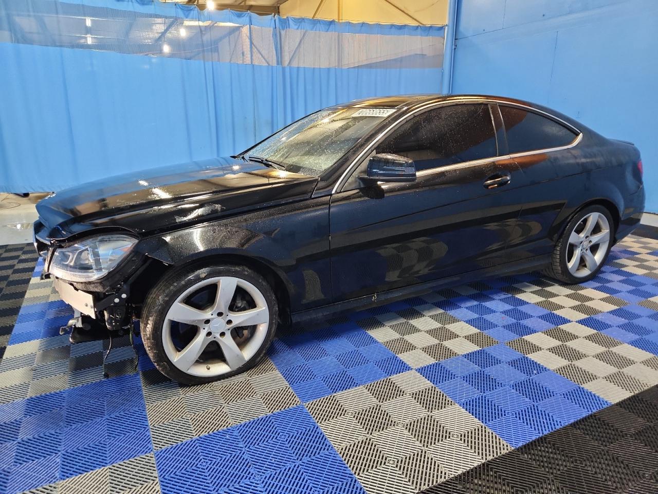 2015 Mercedes-benz C 350 Black vin: WDDGJ5HB2FG368622