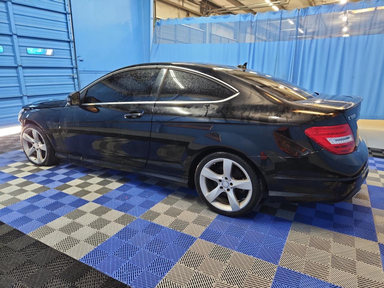 2015 Mercedes-benz C 350 Black vin: WDDGJ5HB2FG368622