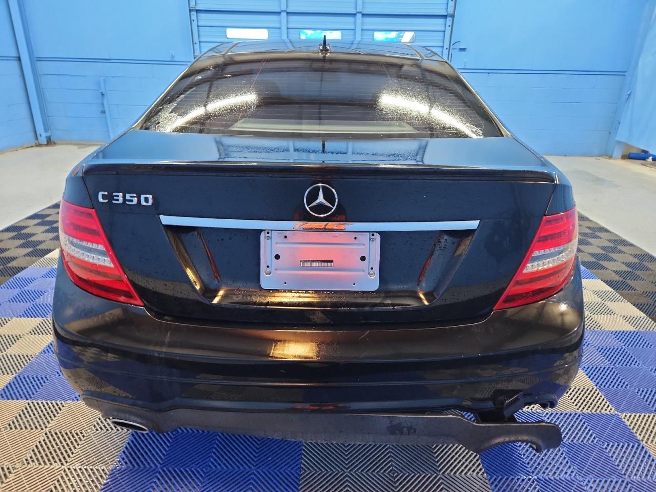 2015 Mercedes-benz C 350 Black vin: WDDGJ5HB2FG368622