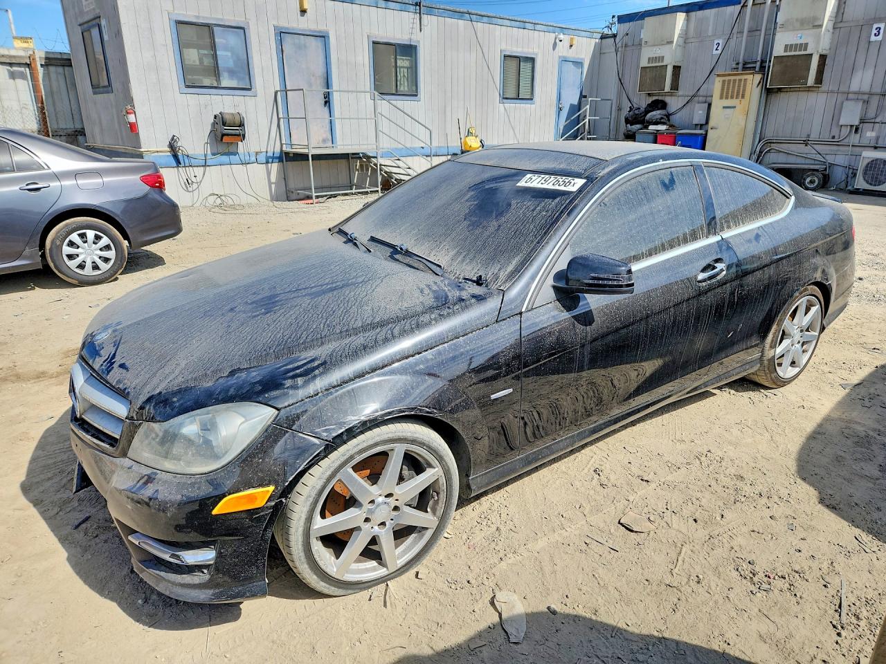 2012 Mercedes-benz C 350 Black vin: WDDGJ5HB5CF936542