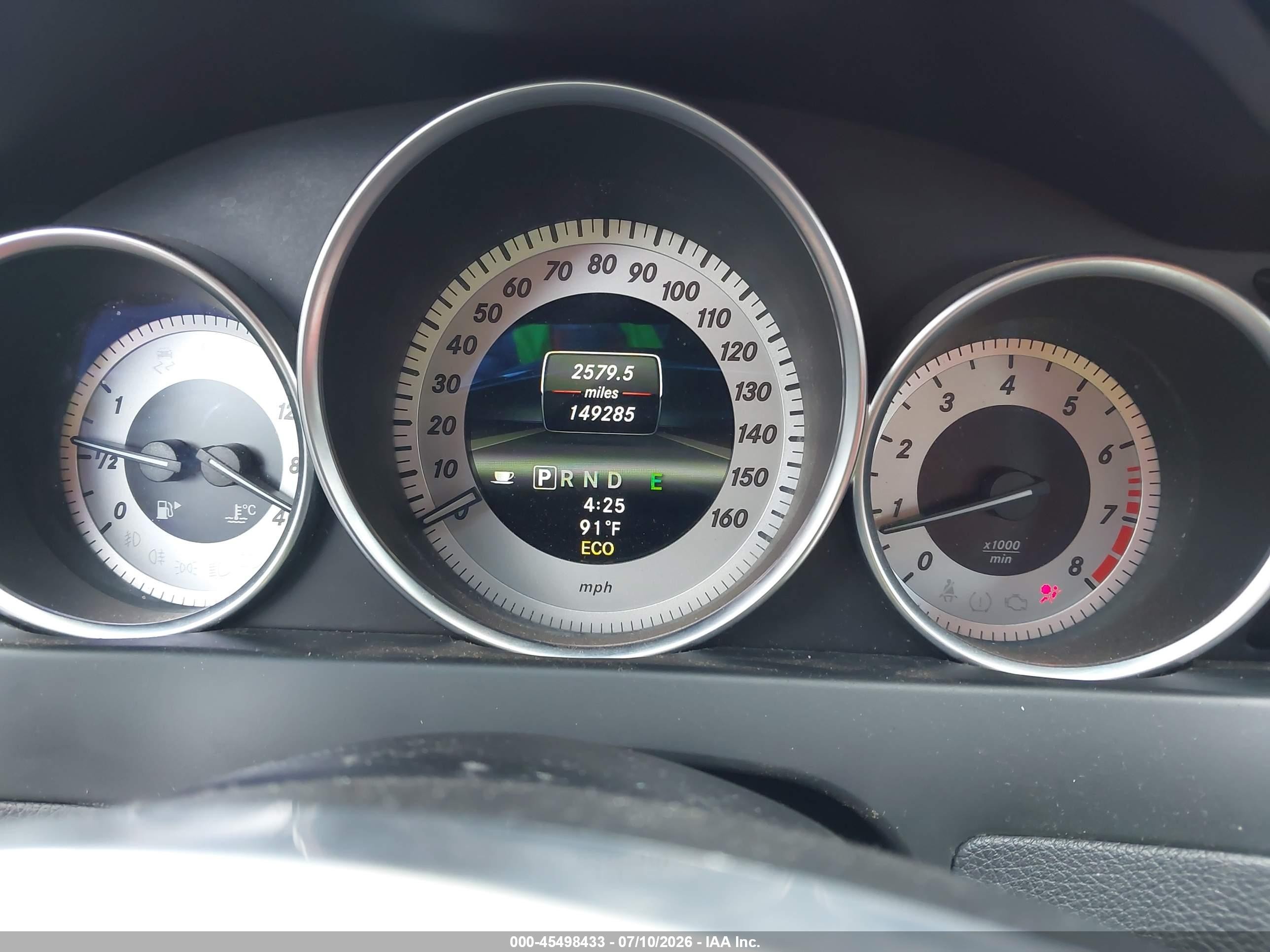 2013 Mercedes-benz C 350 Sport Red vin: WDDGJ5HB6DF946644