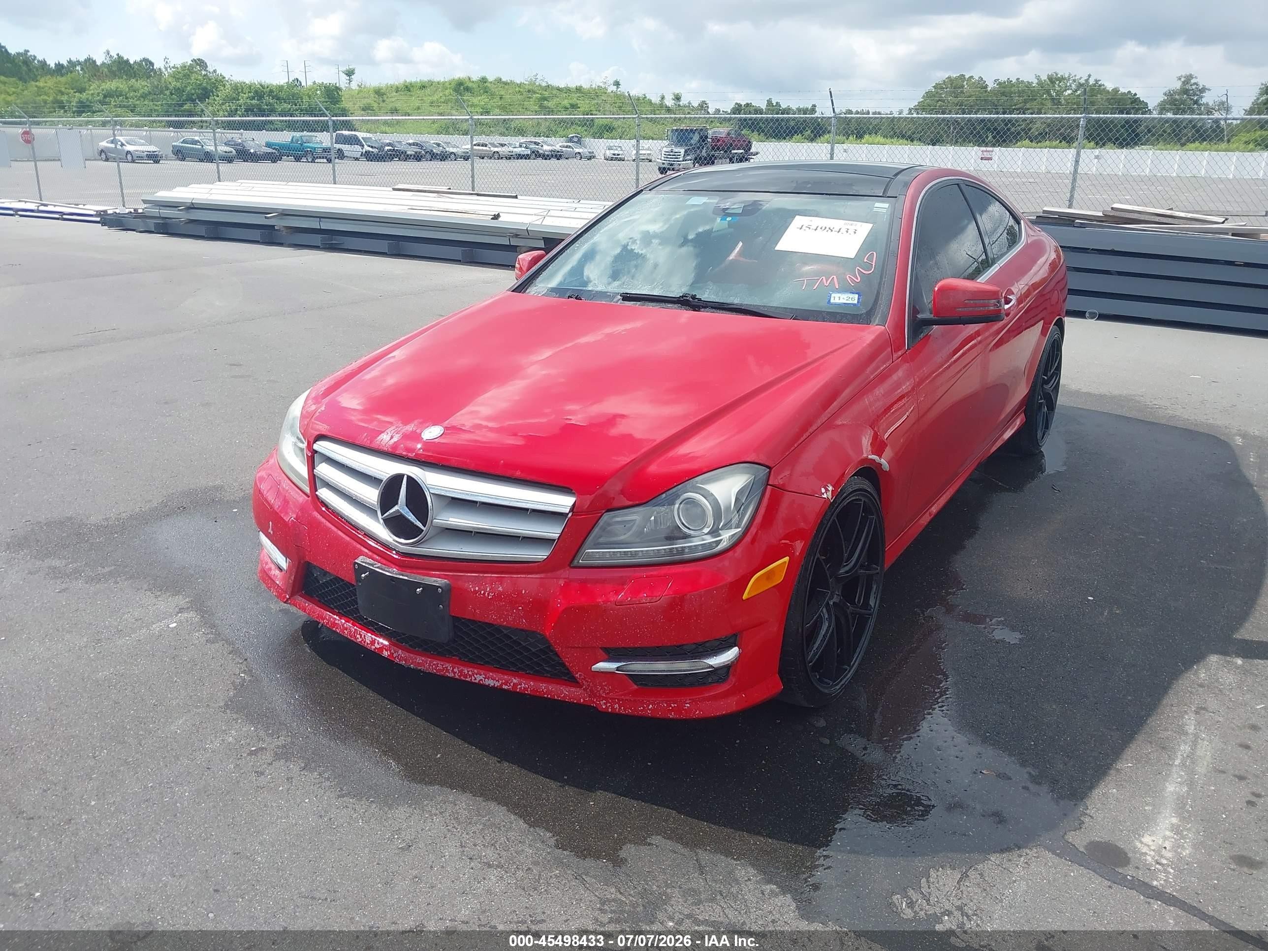 2013 Mercedes-benz C 350 Sport Red vin: WDDGJ5HB6DF946644