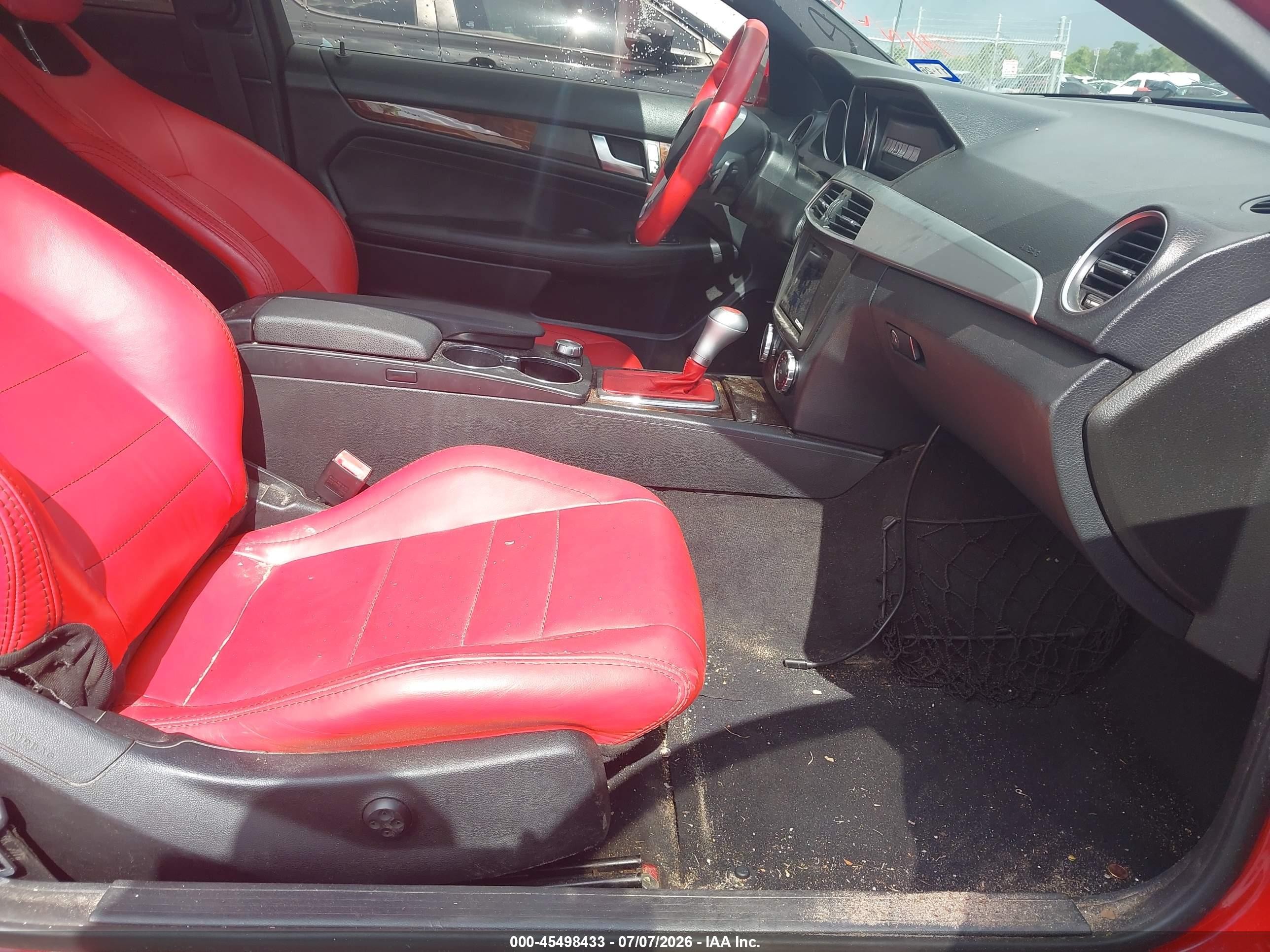 2013 Mercedes-benz C 350 Sport Red vin: WDDGJ5HB6DF946644