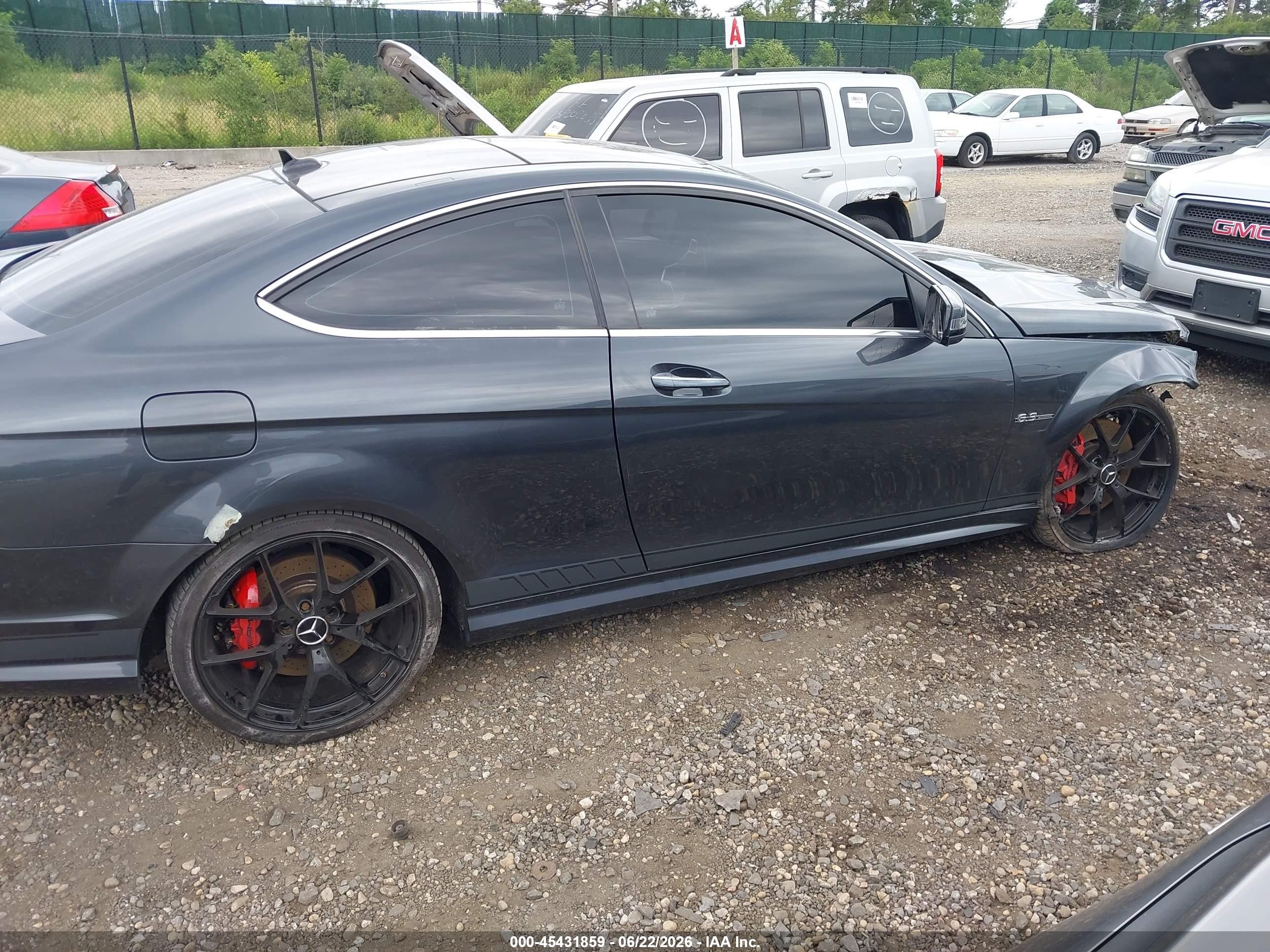 2014 Mercedes-benz C 63 Amg   Gray vin: WDDGJ7HB7EG171276