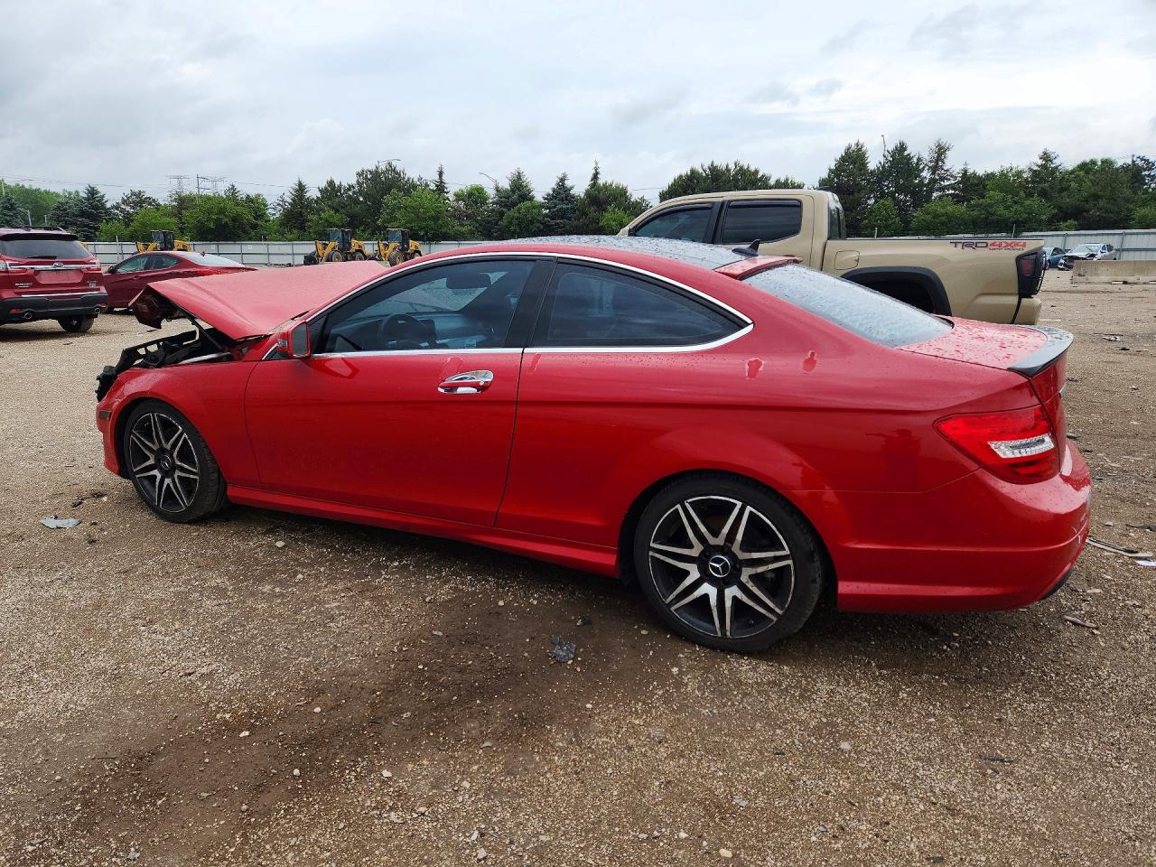 2013 Mercedes-benz C 350 4matic Red vin: WDDGJ8JB1DG034994