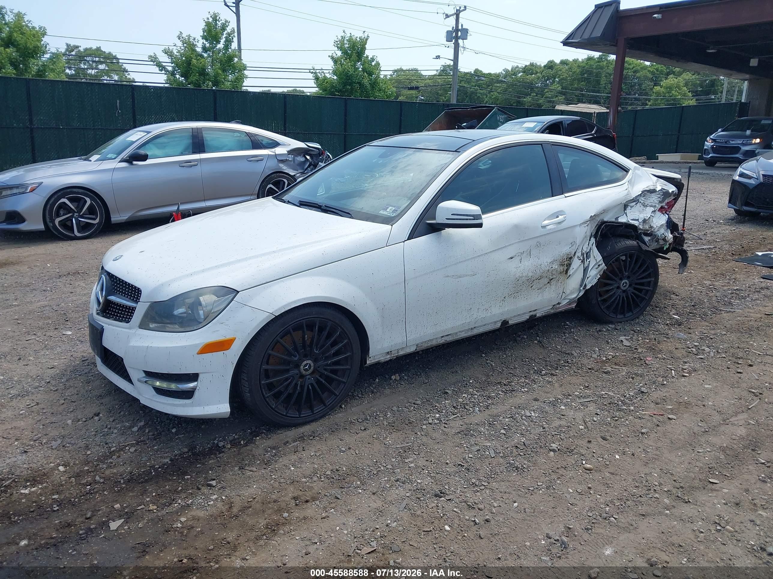 2014 Mercedes-benz C 350 Sport 4matic White vin: WDDGJ8JB2EG215250