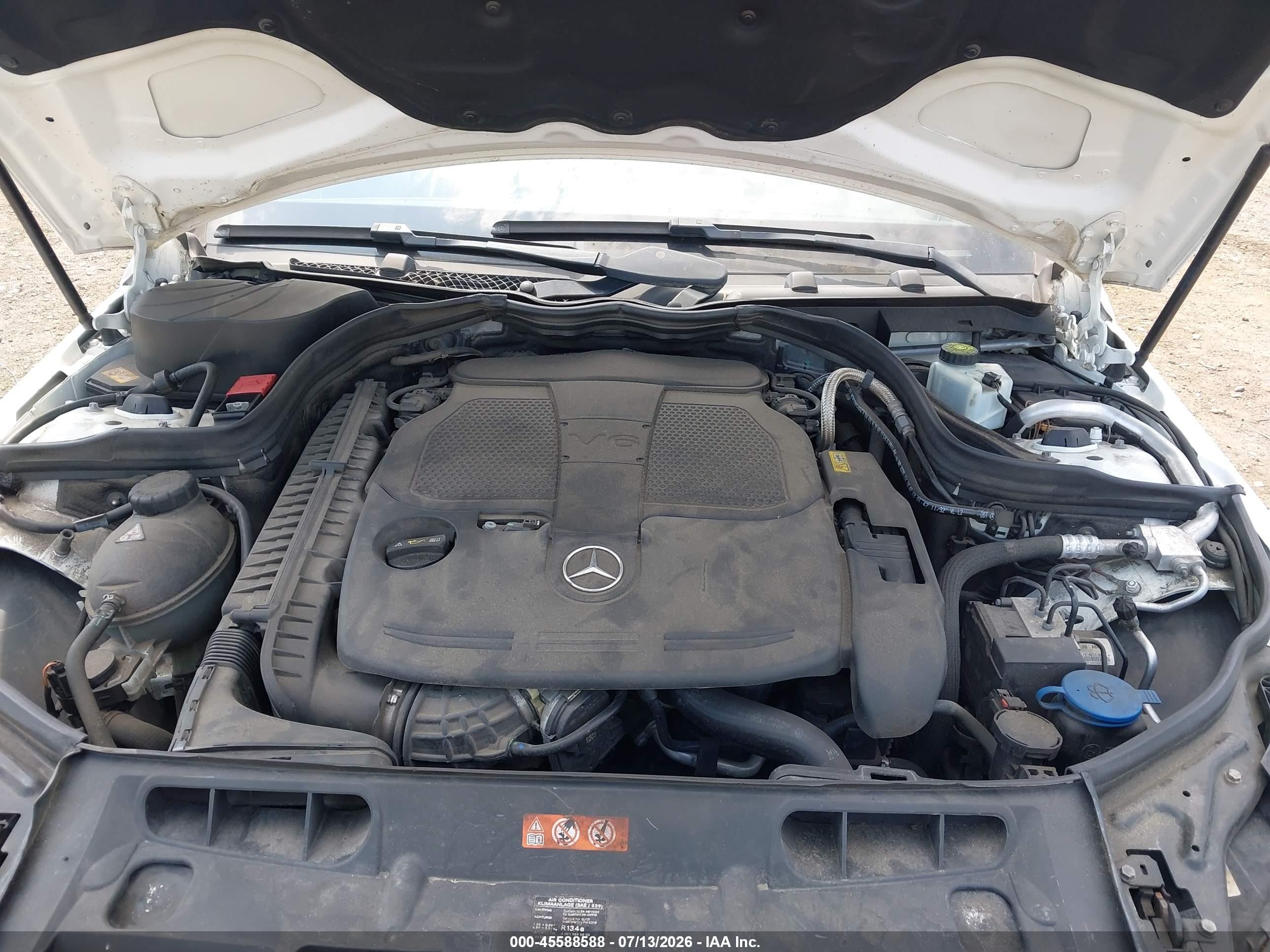 2014 Mercedes-benz C 350 Sport 4matic White vin: WDDGJ8JB2EG215250