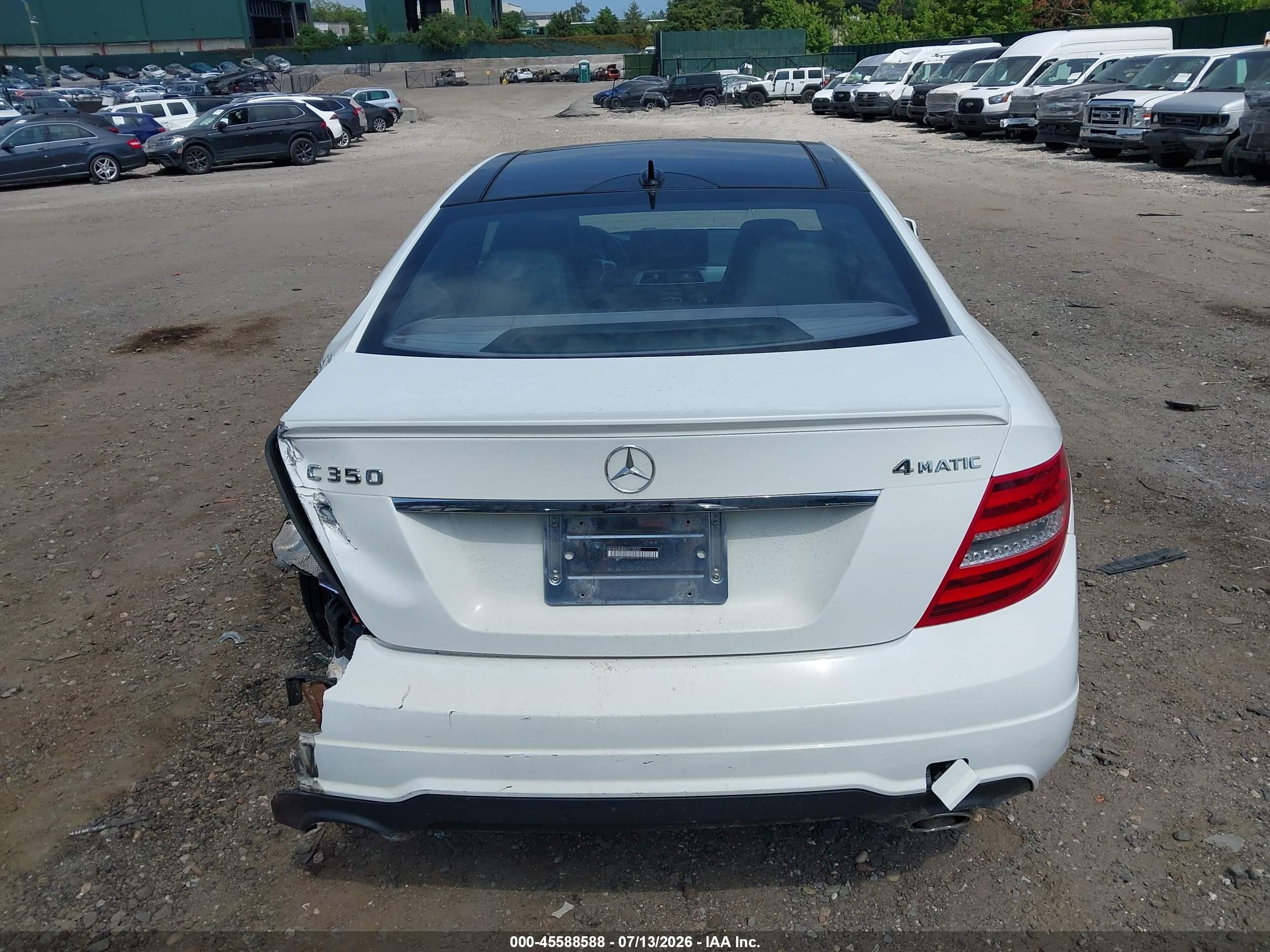 2014 Mercedes-benz C 350 Sport 4matic White vin: WDDGJ8JB2EG215250