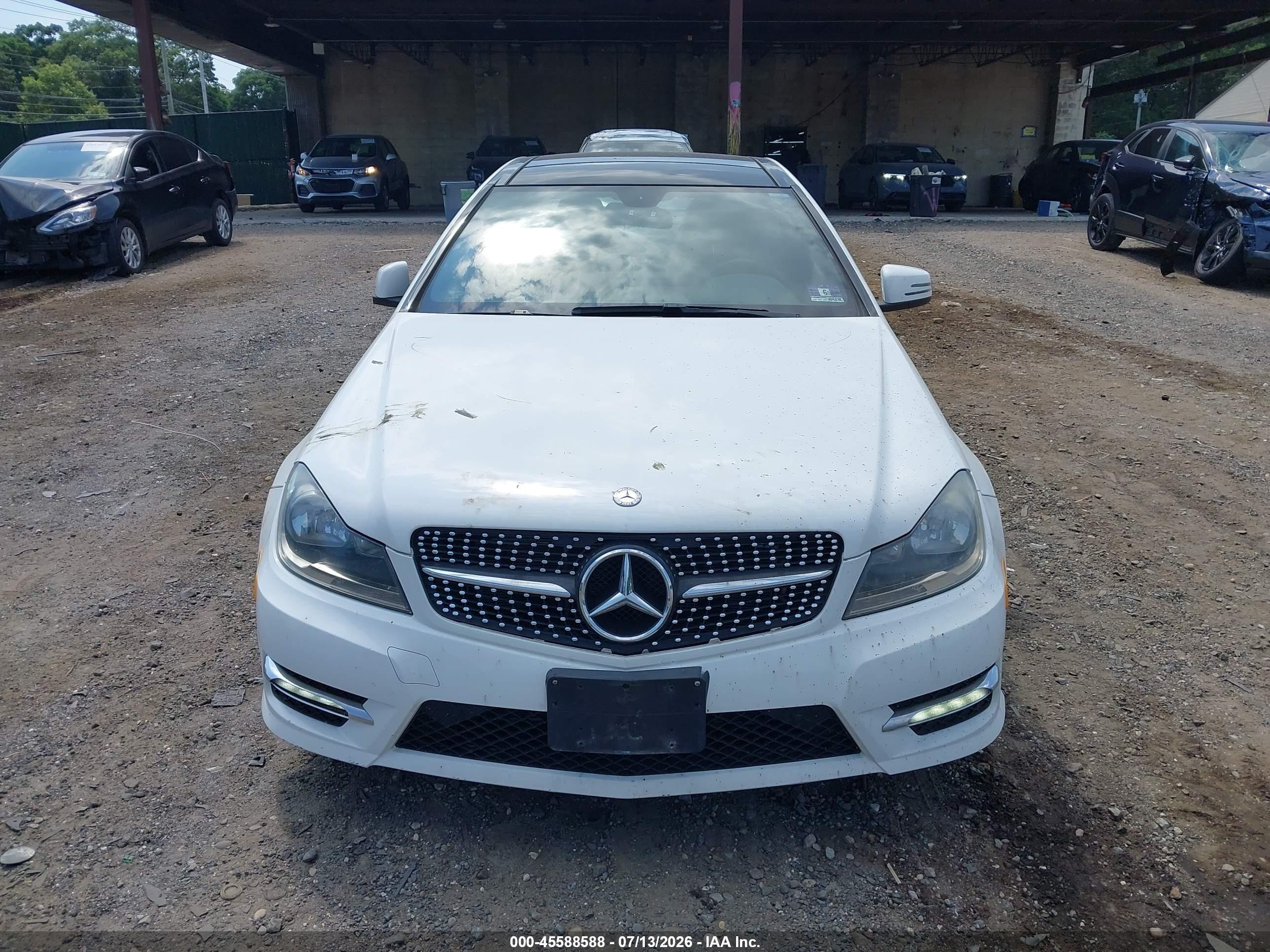 2014 Mercedes-benz C 350 Sport 4matic White vin: WDDGJ8JB2EG215250