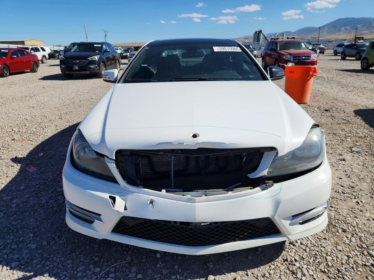 2015 Mercedes-benz C 350 4matic Белый vin: WDDGJ8JB2FG435635