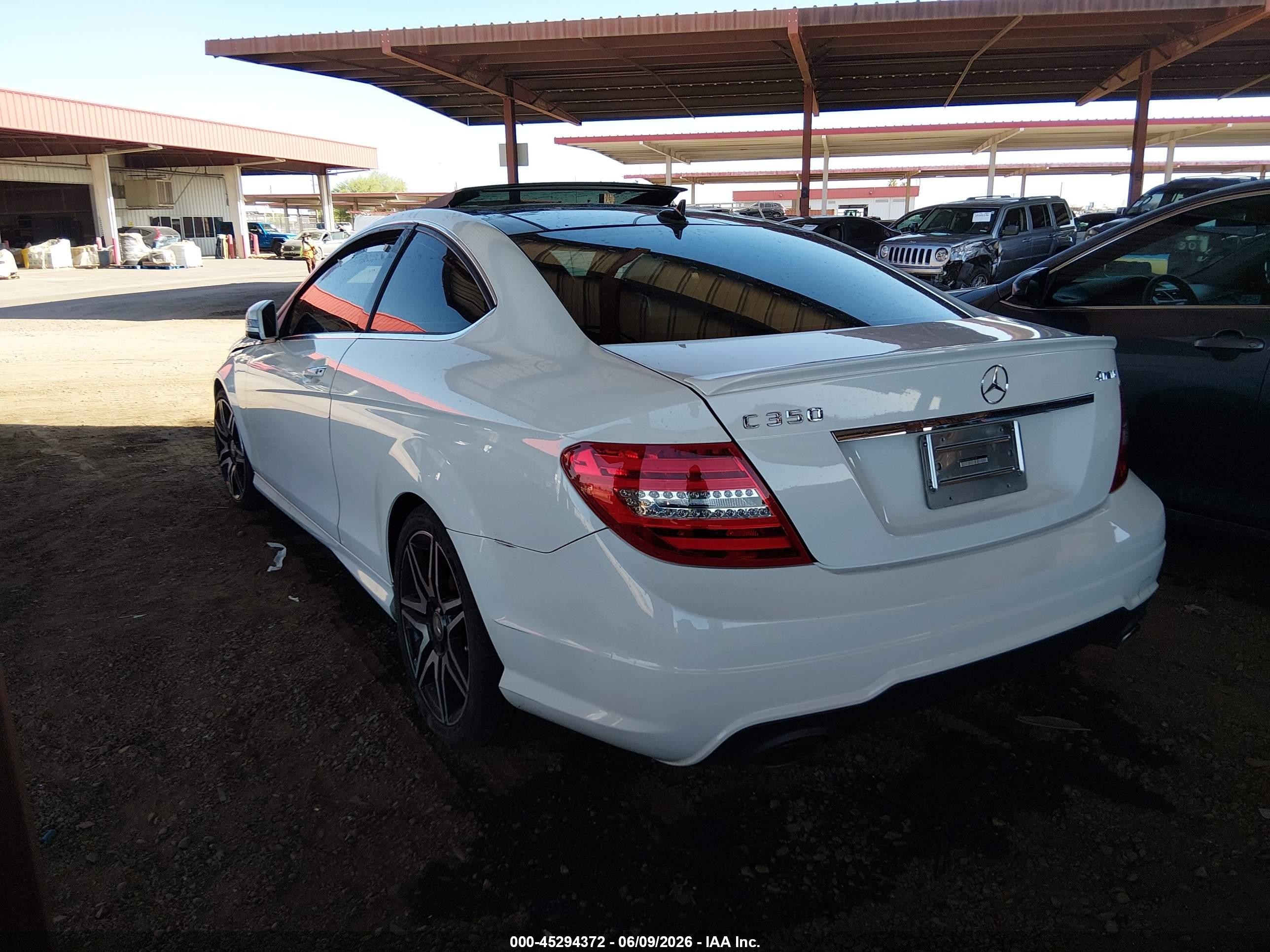 2015 Mercedes-benz C 350 Sport 4matic White vin: WDDGJ8JB4FG367046