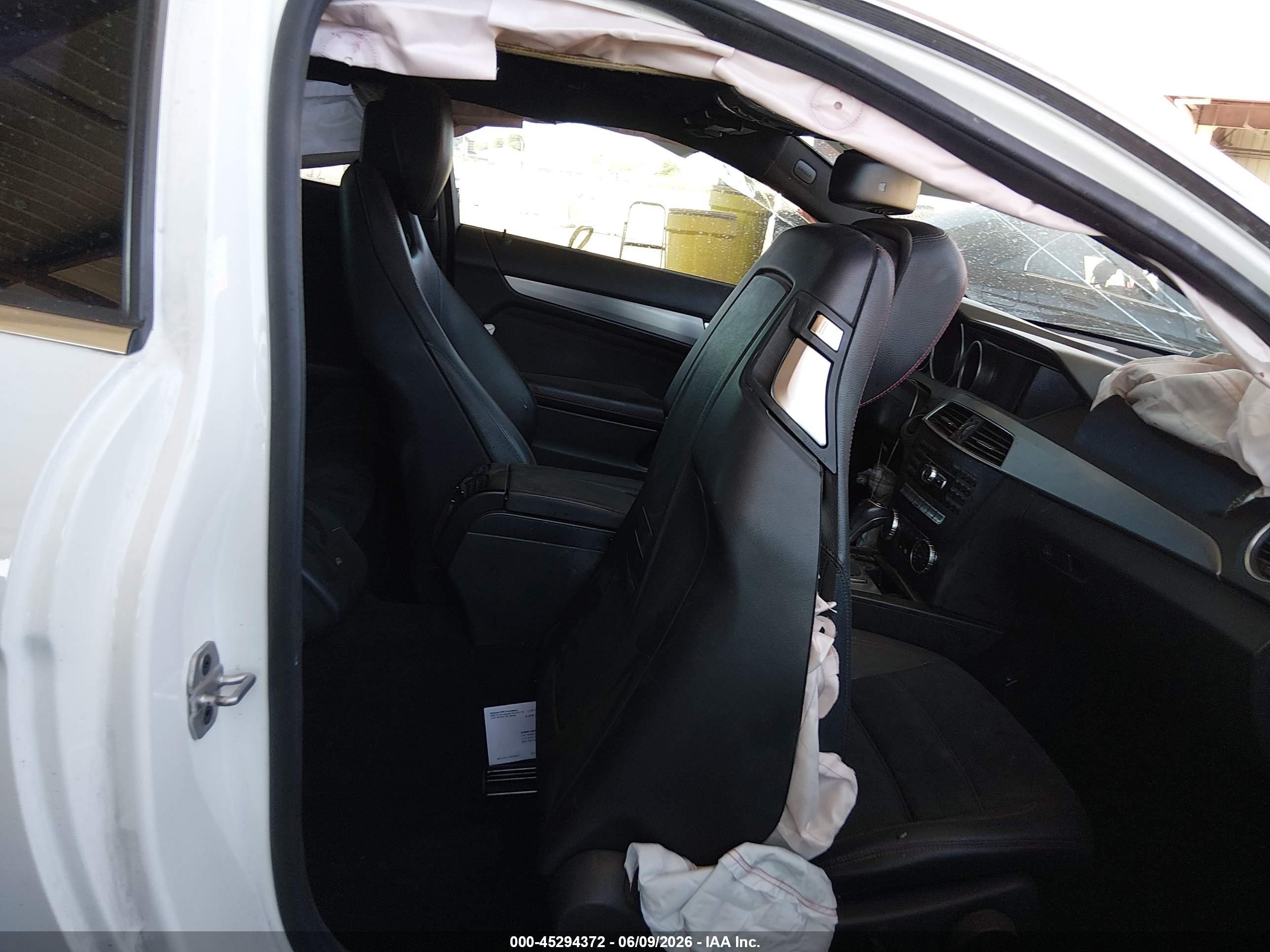 2015 Mercedes-benz C 350 Sport 4matic White vin: WDDGJ8JB4FG367046