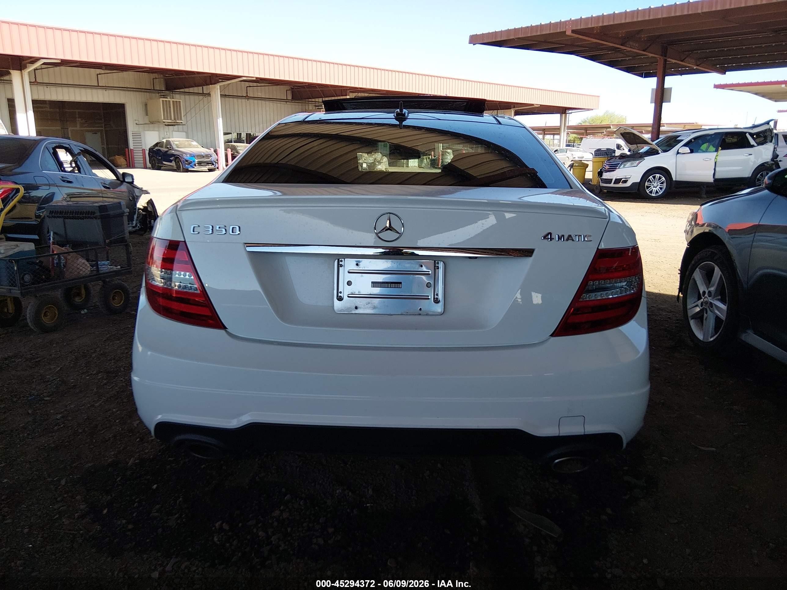 2015 Mercedes-benz C 350 Sport 4matic White vin: WDDGJ8JB4FG367046