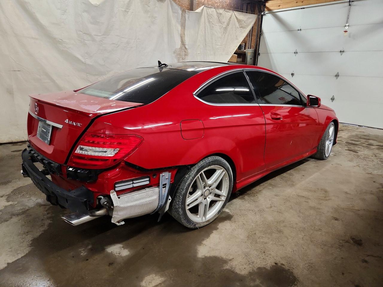 2014 Mercedes-benz C 350 4matic Red vin: WDDGJ8JB7EG257784