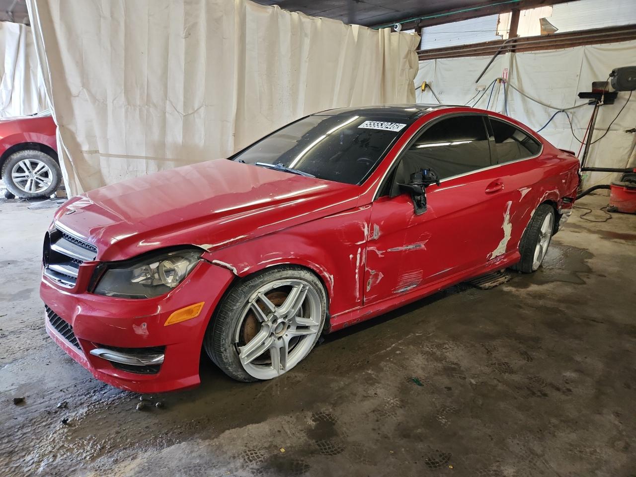 2014 Mercedes-benz C 350 4matic Red vin: WDDGJ8JB7EG257784 Damage: Left Front Fender, Severe Damage, Replacement Required