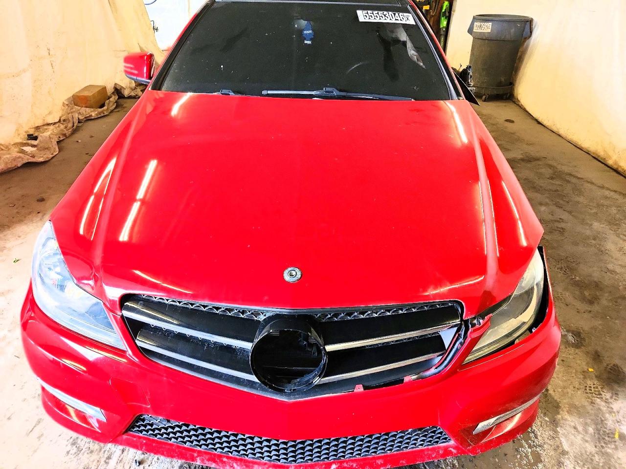 2014 Mercedes-benz C 350 4matic Red vin: WDDGJ8JB7EG257784