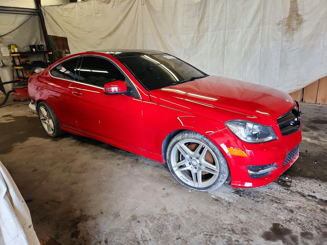2014 Mercedes-benz C 350 4matic Red vin: WDDGJ8JB7EG257784