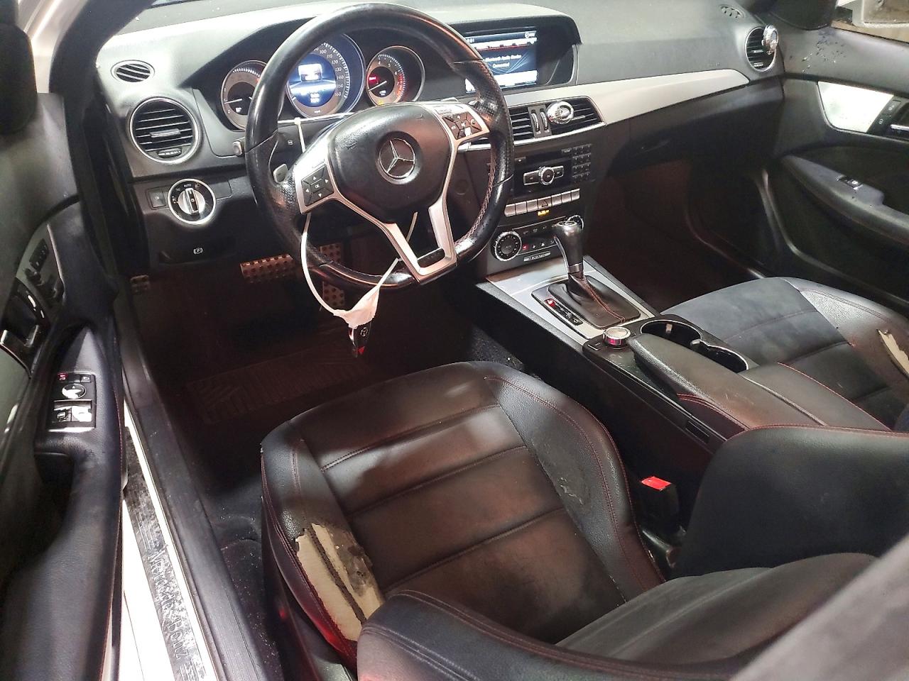 2013 Mercedes-benz C 350 4matic Белый vin: WDDGJ8JBXDG013576