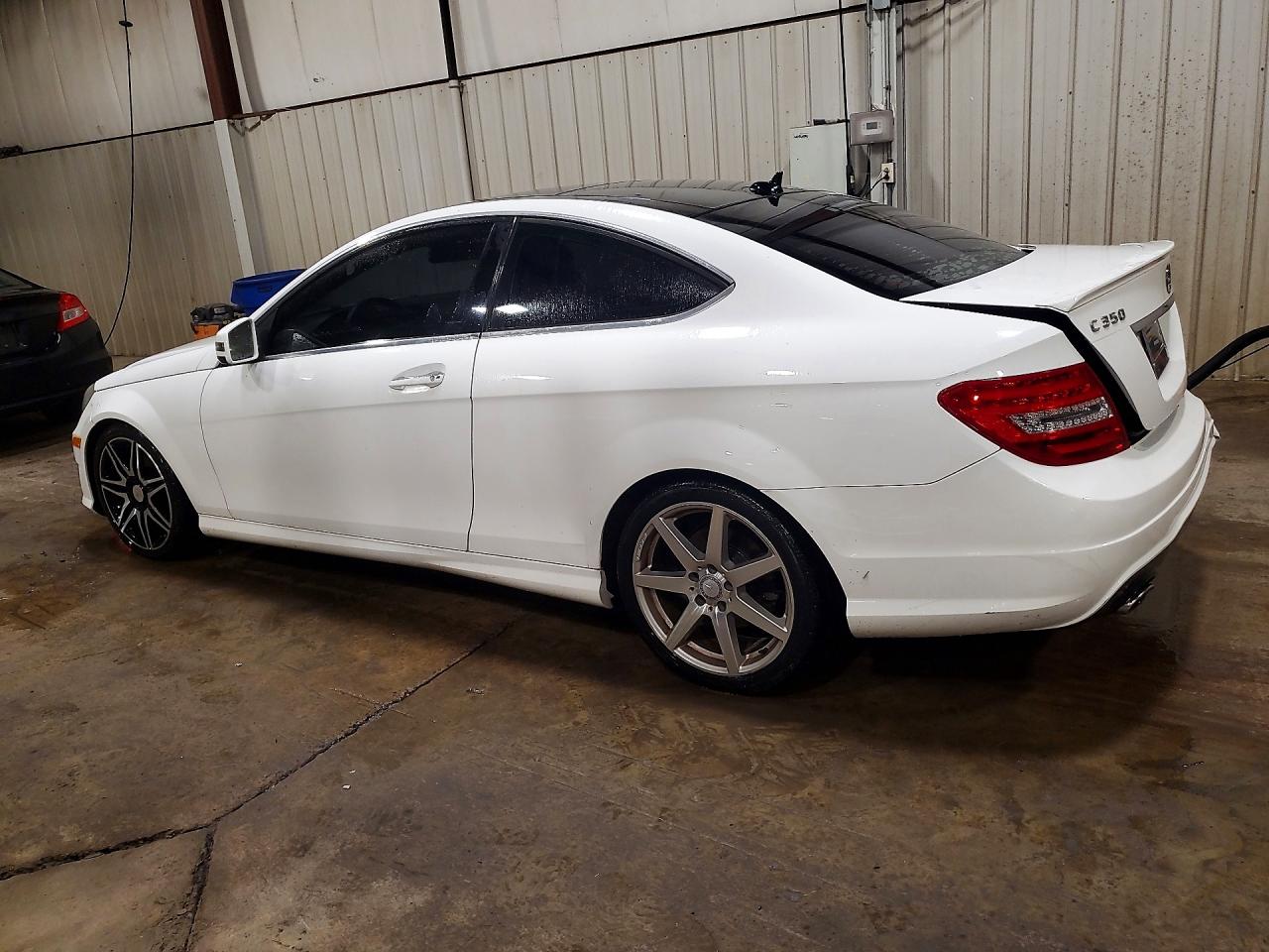 2013 Mercedes-benz C 350 4matic Белый vin: WDDGJ8JBXDG013576