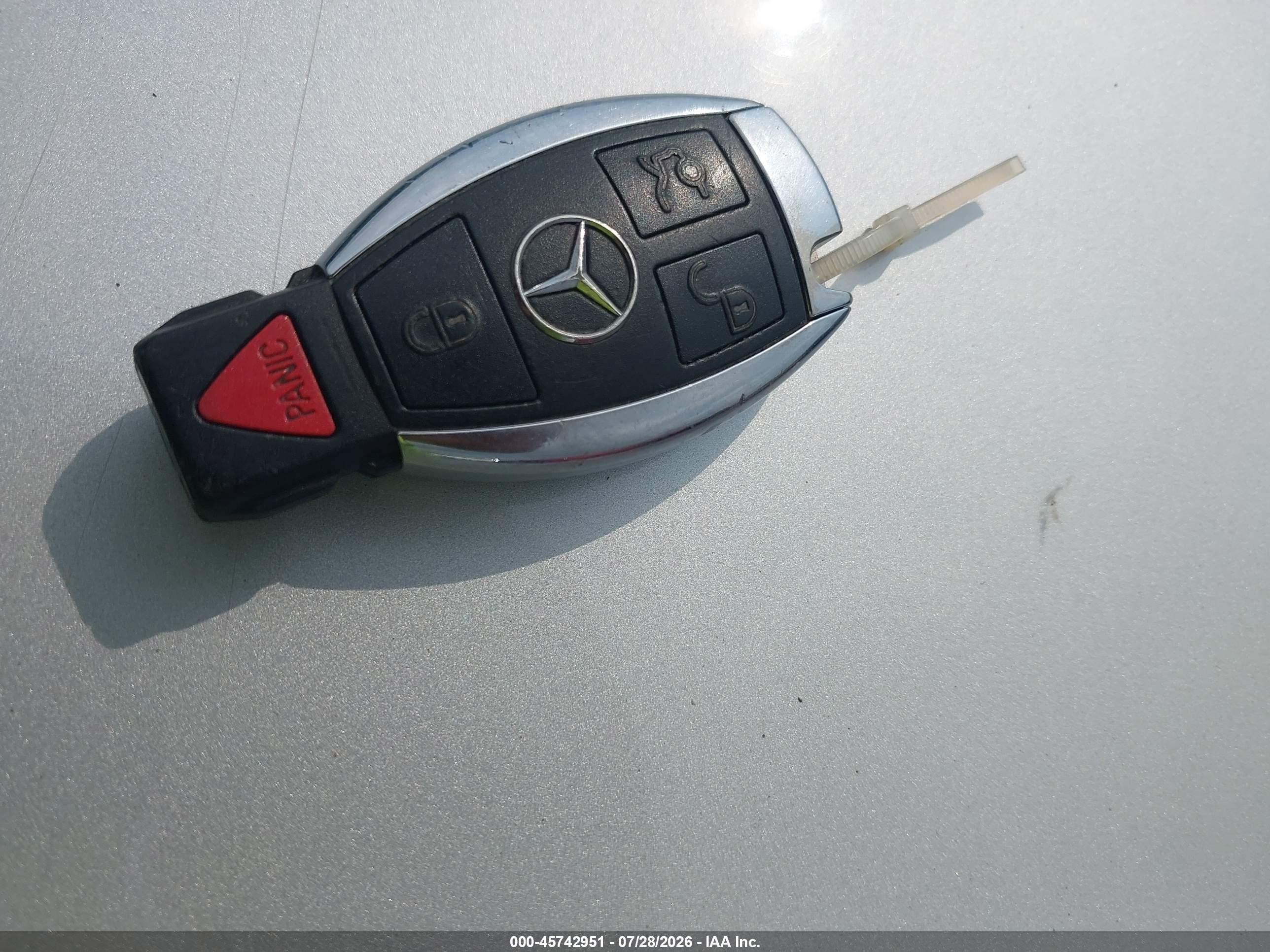 2013 Mercedes-benz C 350 Sport 4matic Красный vin: WDDGJ8JBXDG081893