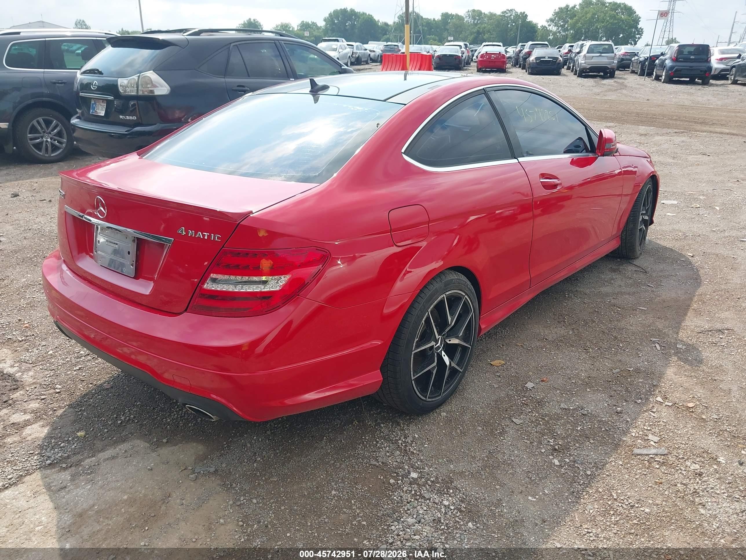 2013 Mercedes-benz C 350 Sport 4matic Красный vin: WDDGJ8JBXDG081893