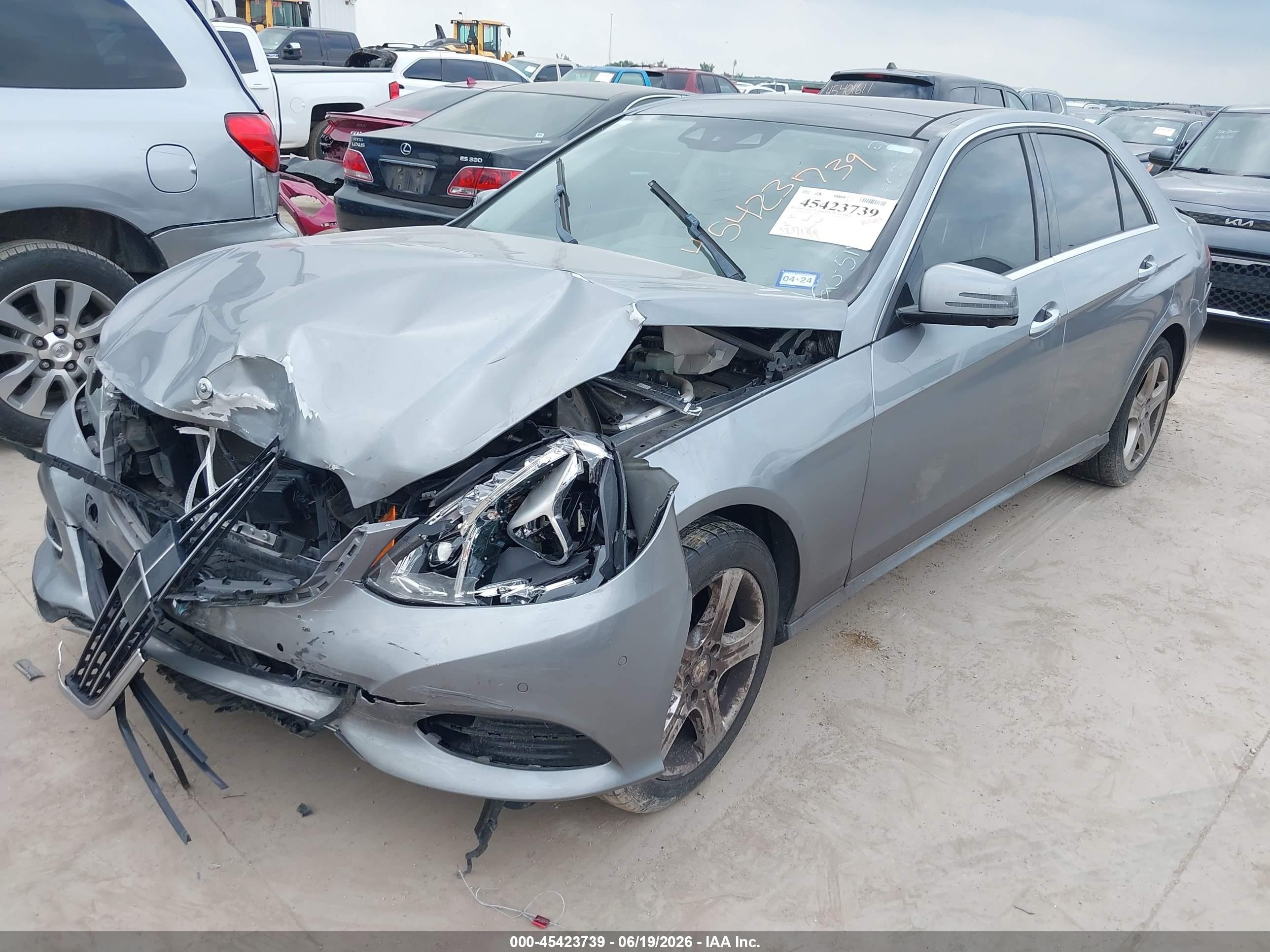 2014 Mercedes-benz E 250 Bluetec   Gray vin: WDDHF0EB2EA995285