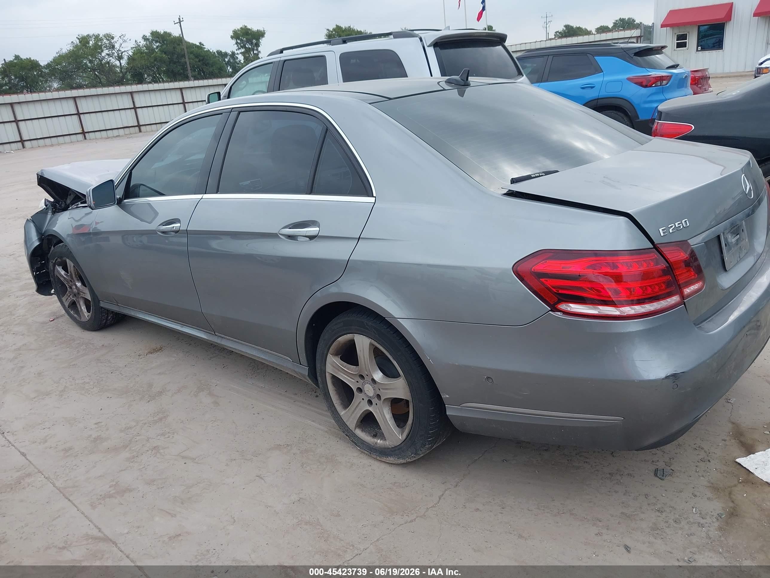 2014 Mercedes-benz E 250 Bluetec   Gray vin: WDDHF0EB2EA995285
