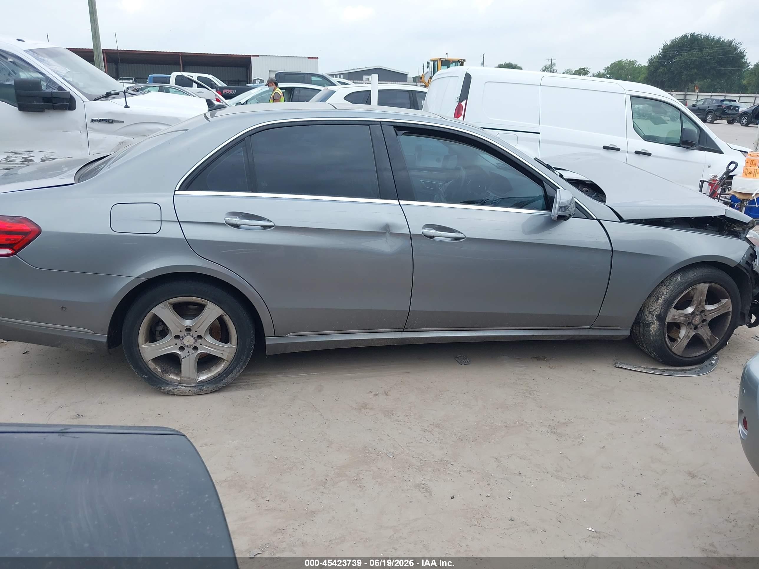 2014 Mercedes-benz E 250 Bluetec   Gray vin: WDDHF0EB2EA995285