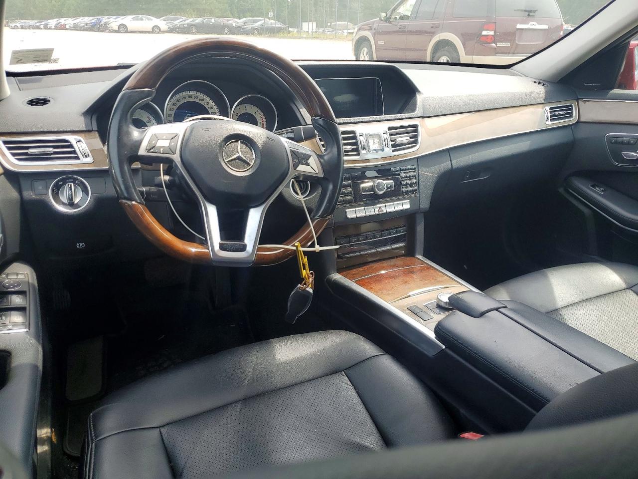 2014 Mercedes-benz E 250 Bluetec Красный vin: WDDHF0EB4EA943642