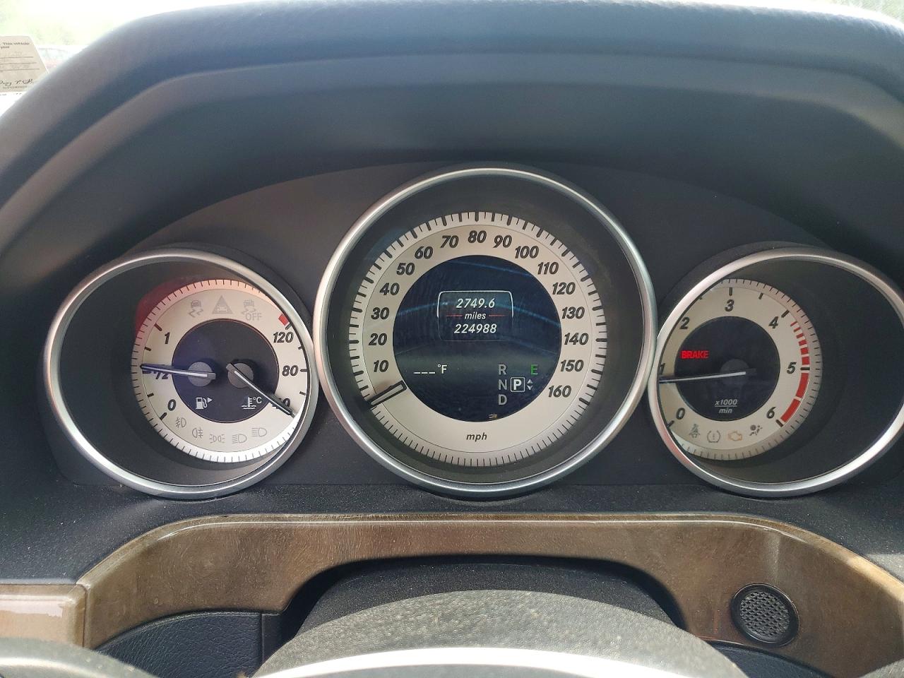 2014 Mercedes-benz E 250 Bluetec Красный vin: WDDHF0EB4EA943642