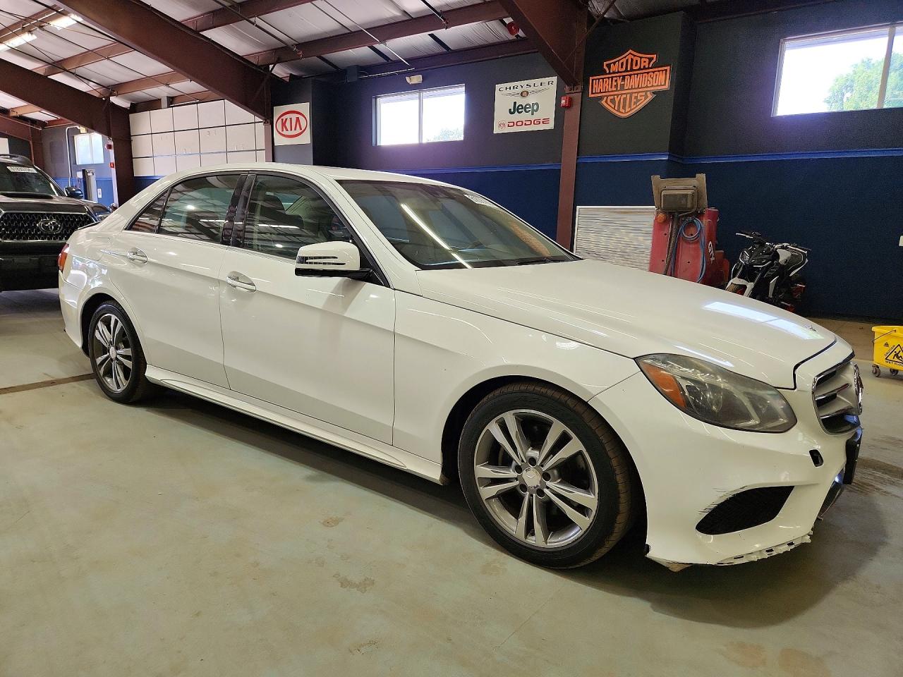 2014 Mercedes-benz E 250 Bluetec White vin: WDDHF0EB6EA879197
