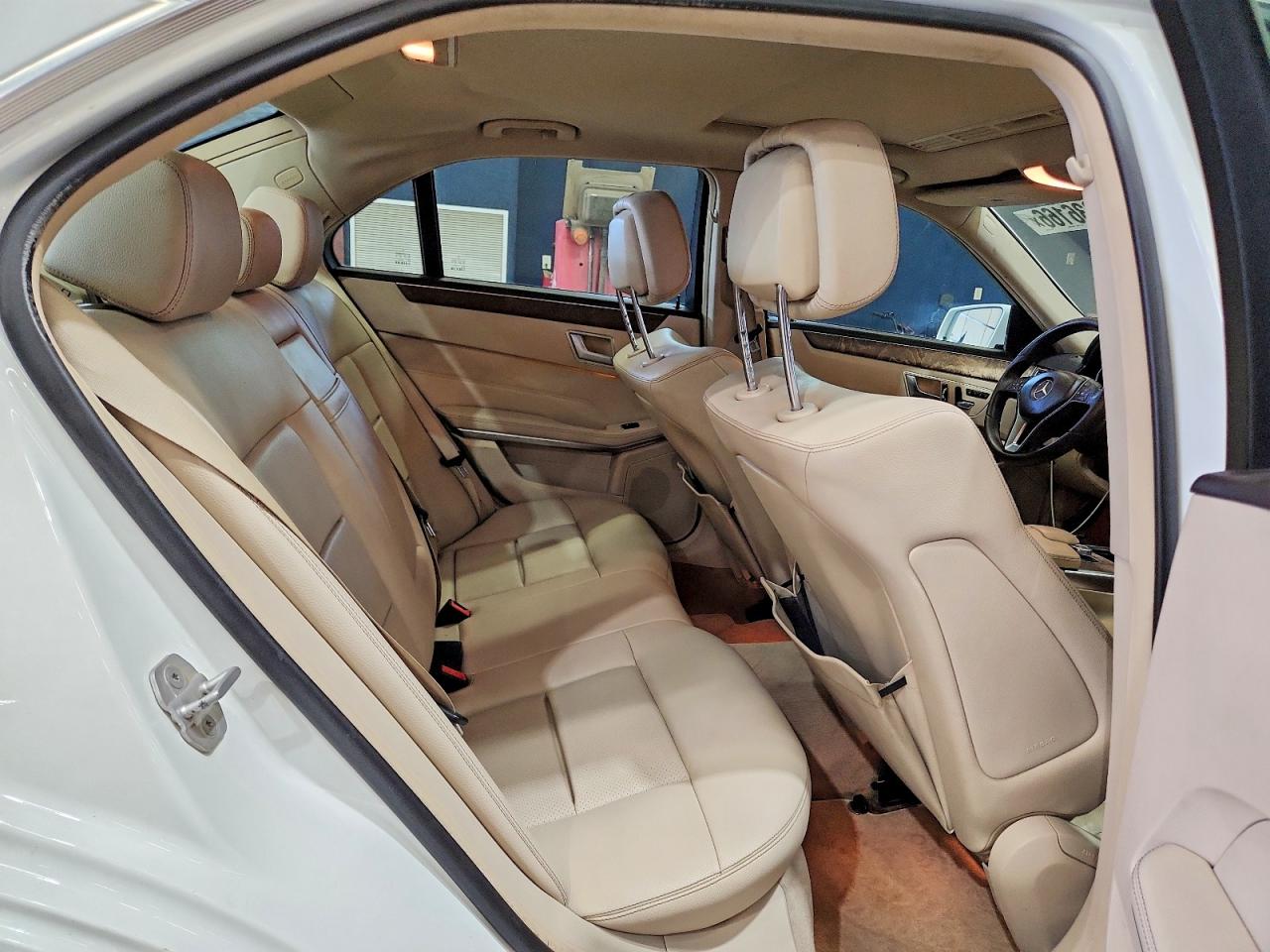 2014 Mercedes-benz E 250 Bluetec White vin: WDDHF0EB6EA879197