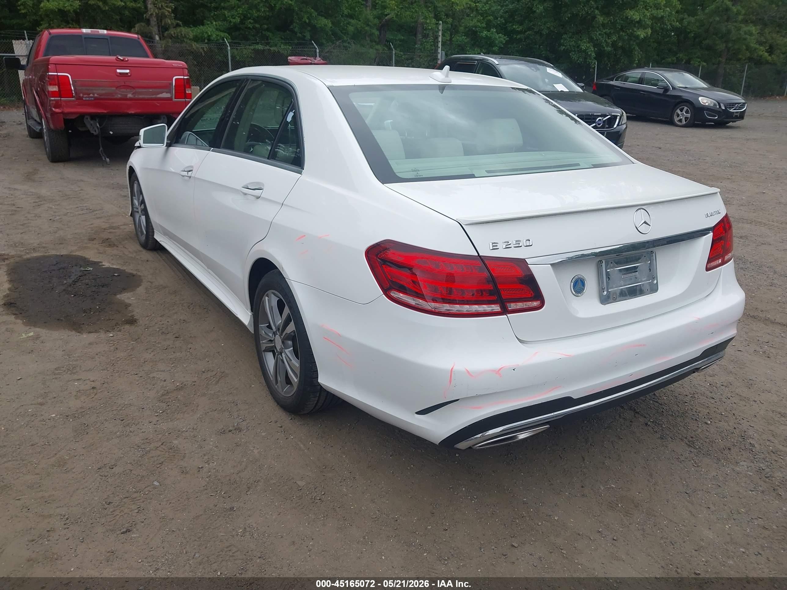 2014 Mercedes-benz E 250 Bluetec   White vin: WDDHF0EB7EA999610