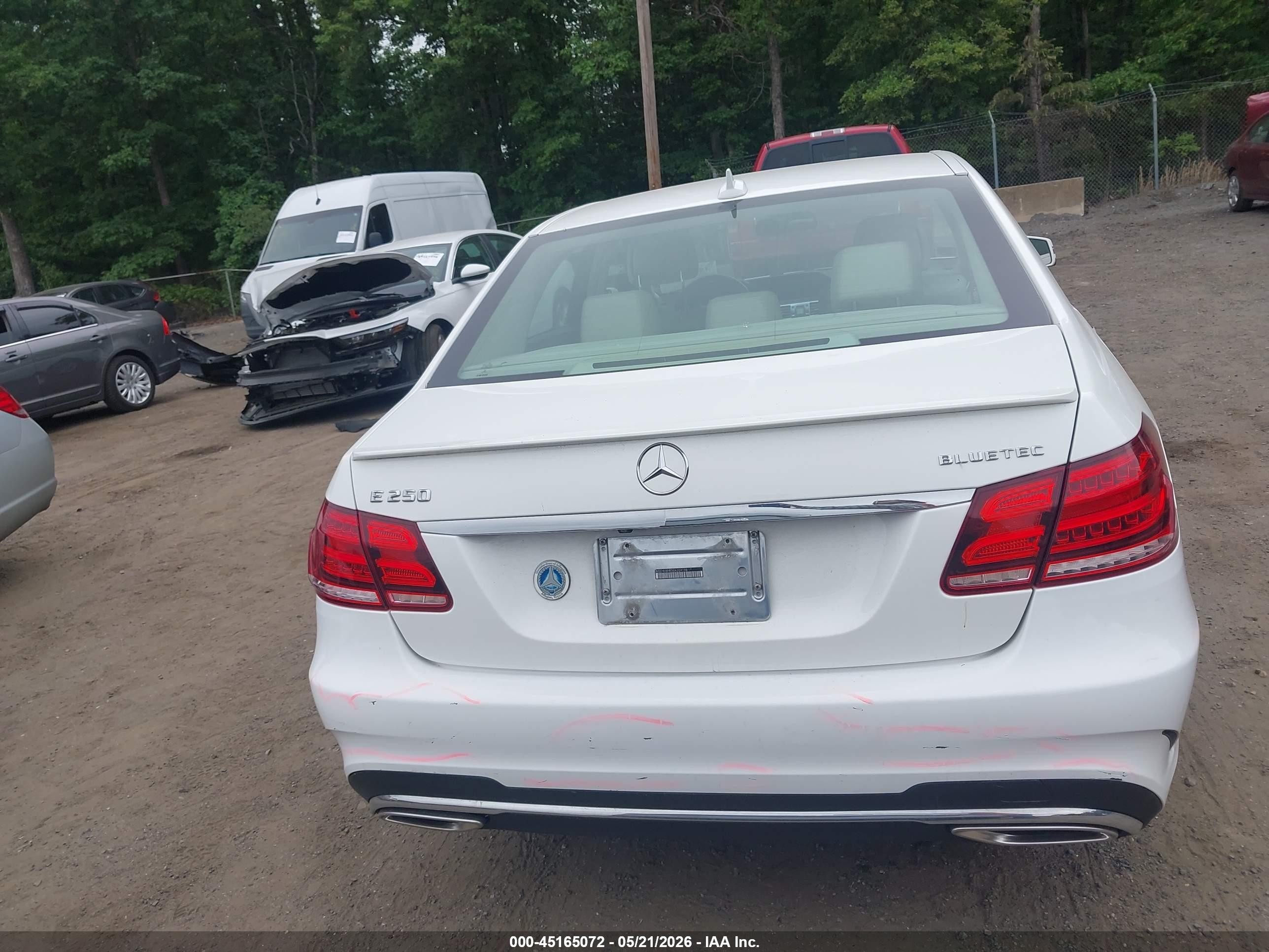2014 Mercedes-benz E 250 Bluetec   White vin: WDDHF0EB7EA999610