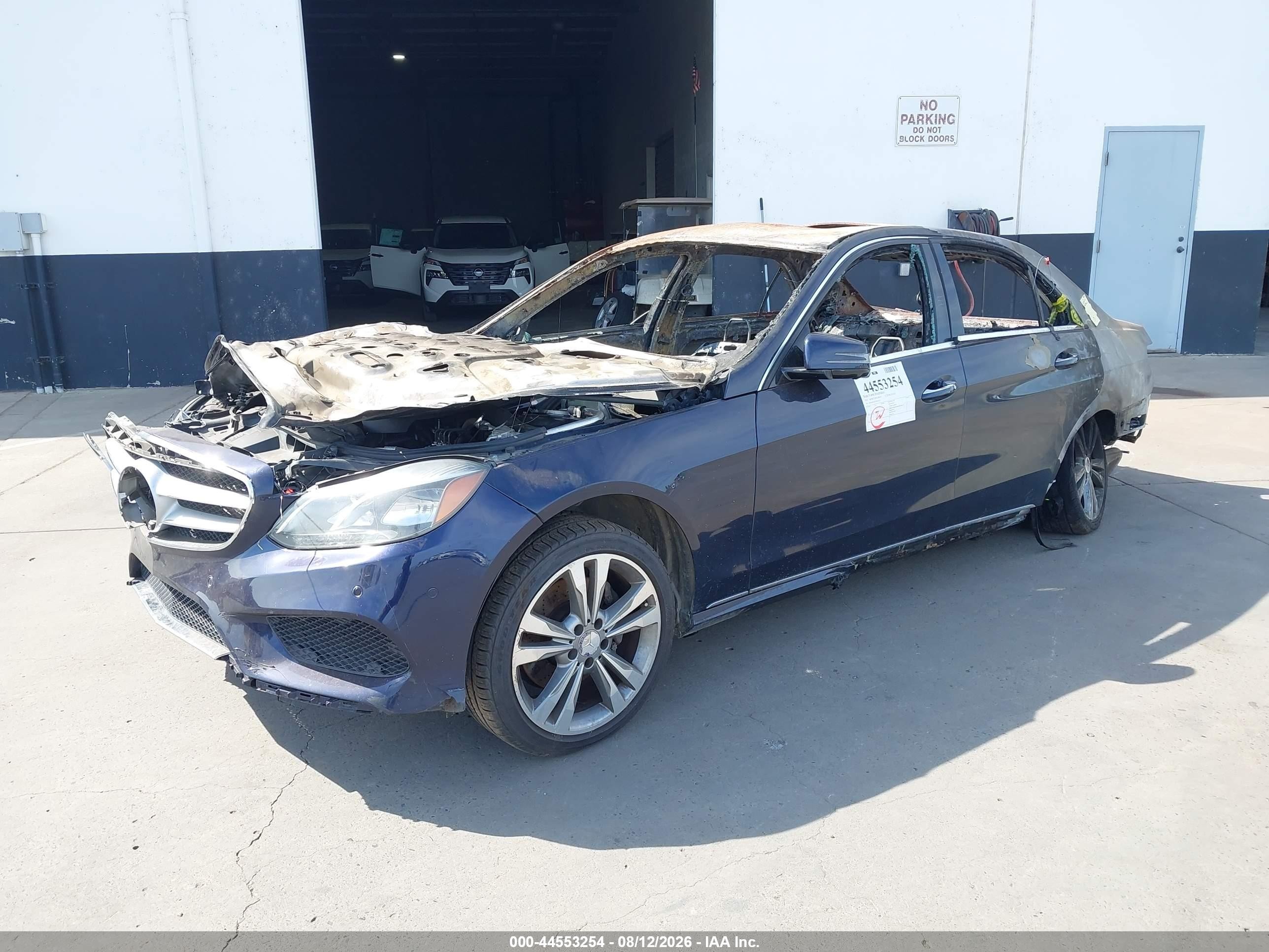 2015 Mercedes-benz E 250 Bluetec   Dark Blue vin: WDDHF0EB7FB125527