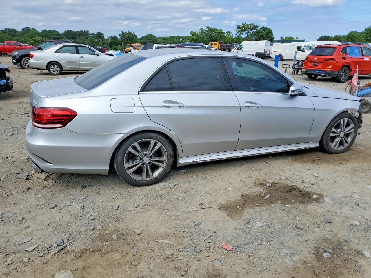 2014 Mercedes-benz E 250 Bluetec Silver vin: WDDHF0EB9EA894308
