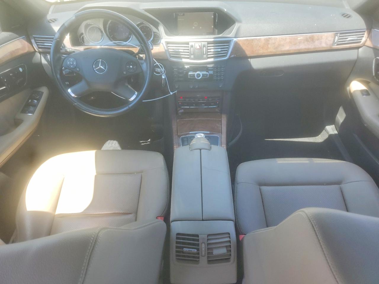 2011 Mercedes-benz E 350 Bluetec Beige vin: WDDHF2EB0BA509760