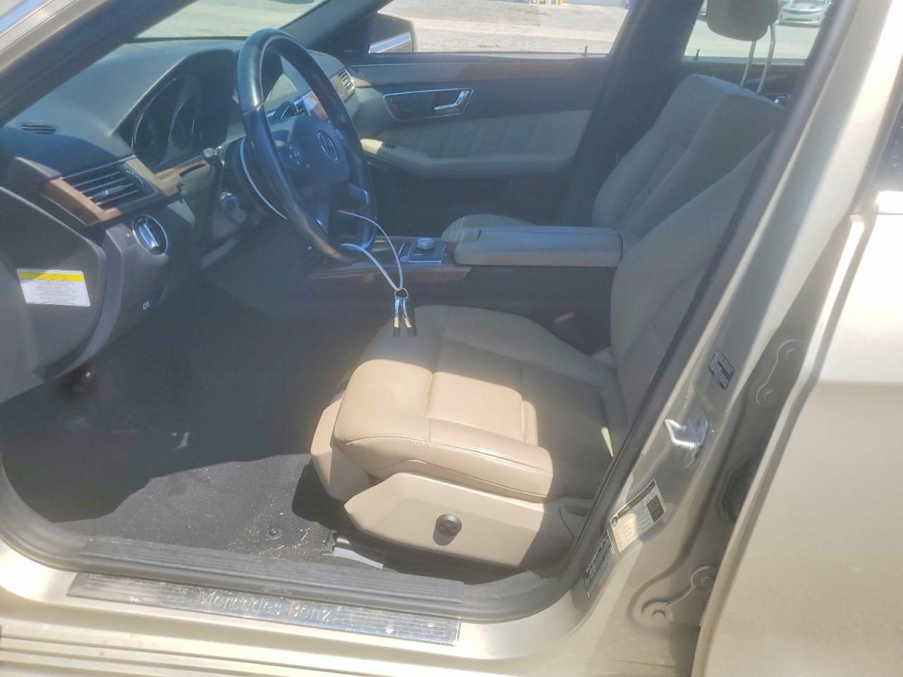 2011 Mercedes-benz E 350 Bluetec Beige vin: WDDHF2EB0BA509760