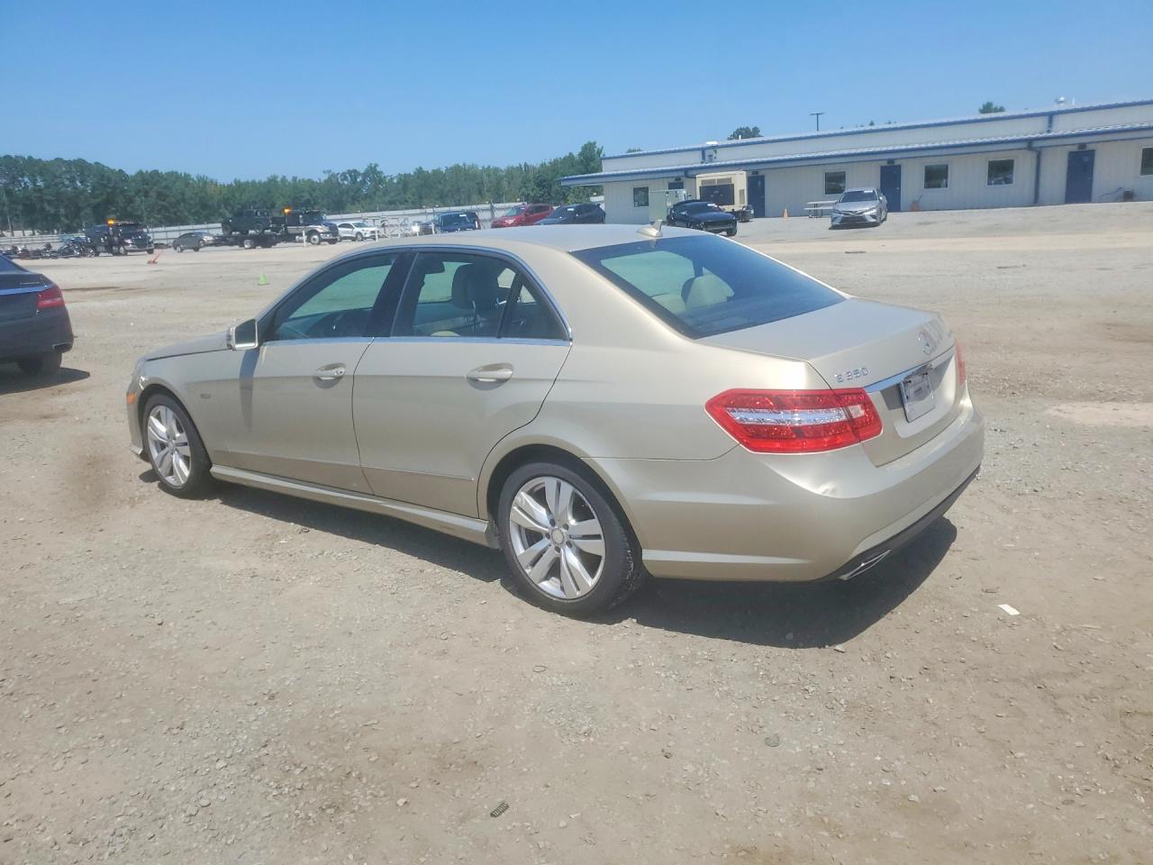 2011 Mercedes-benz E 350 Bluetec Beige vin: WDDHF2EB0BA509760