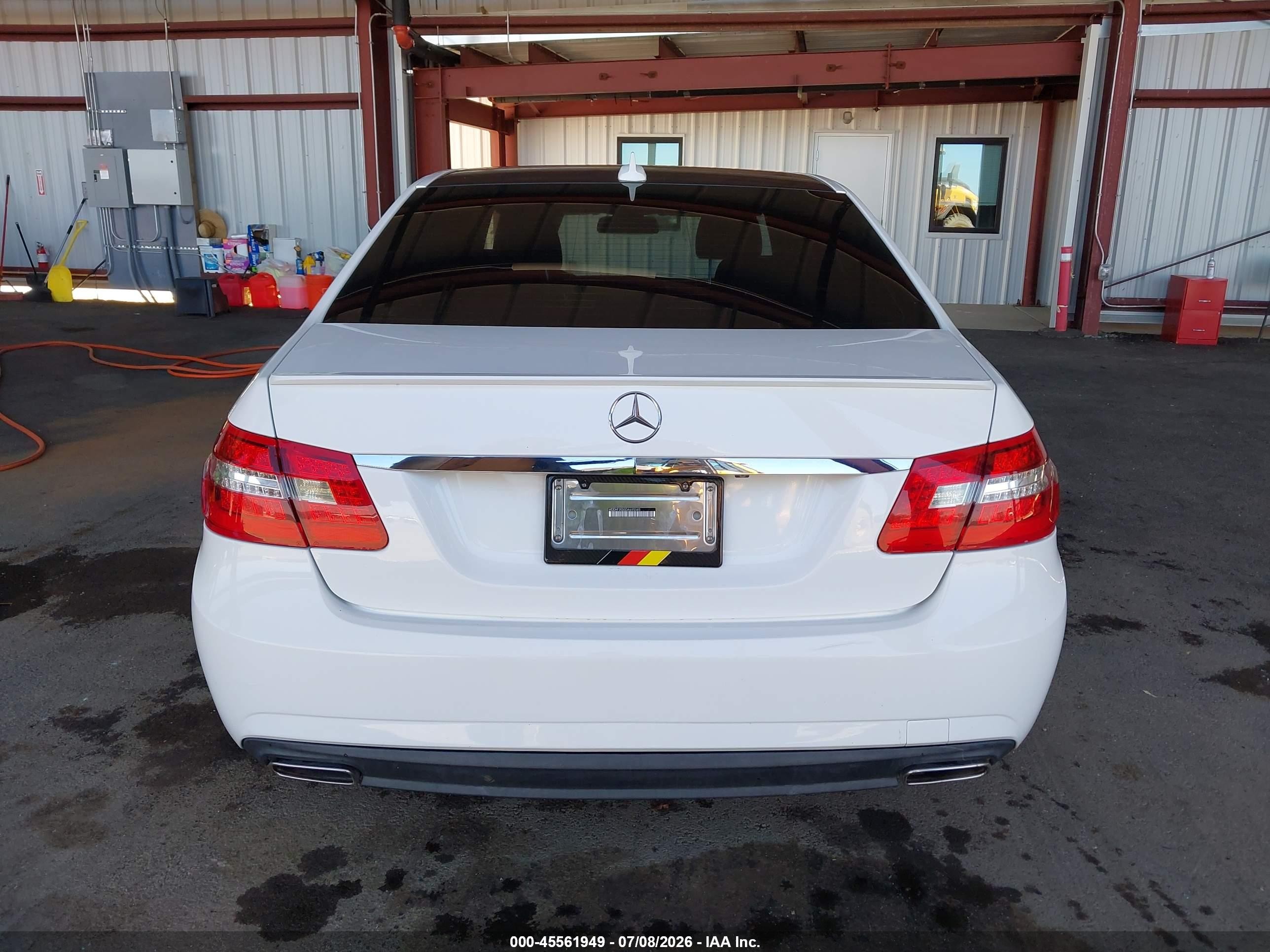 2013 Mercedes-benz E 350 Bluetec   White vin: WDDHF2EB0DA695545