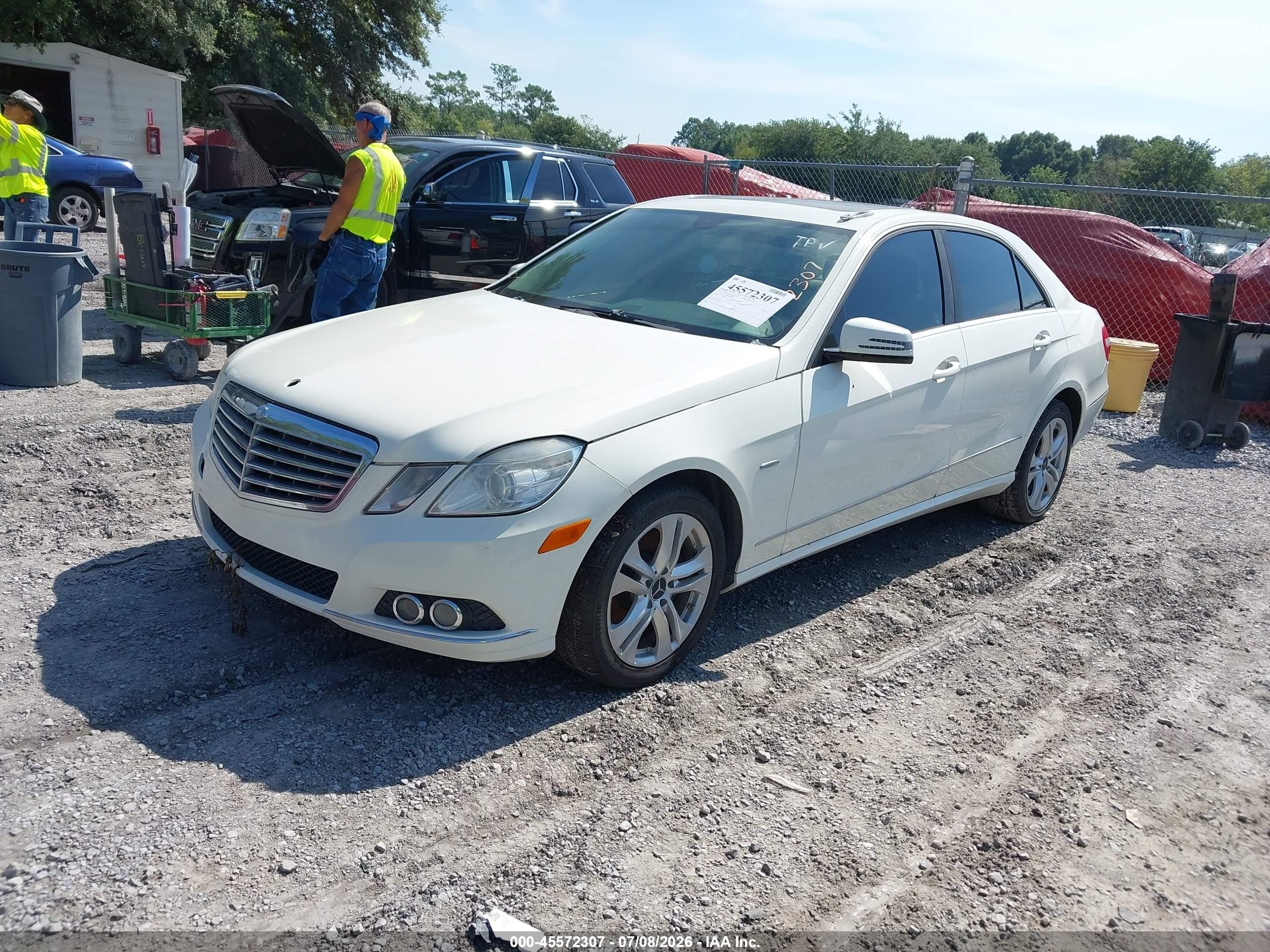 2011 Mercedes-benz E 350 Bluetec   White vin: WDDHF2EB1BA498641