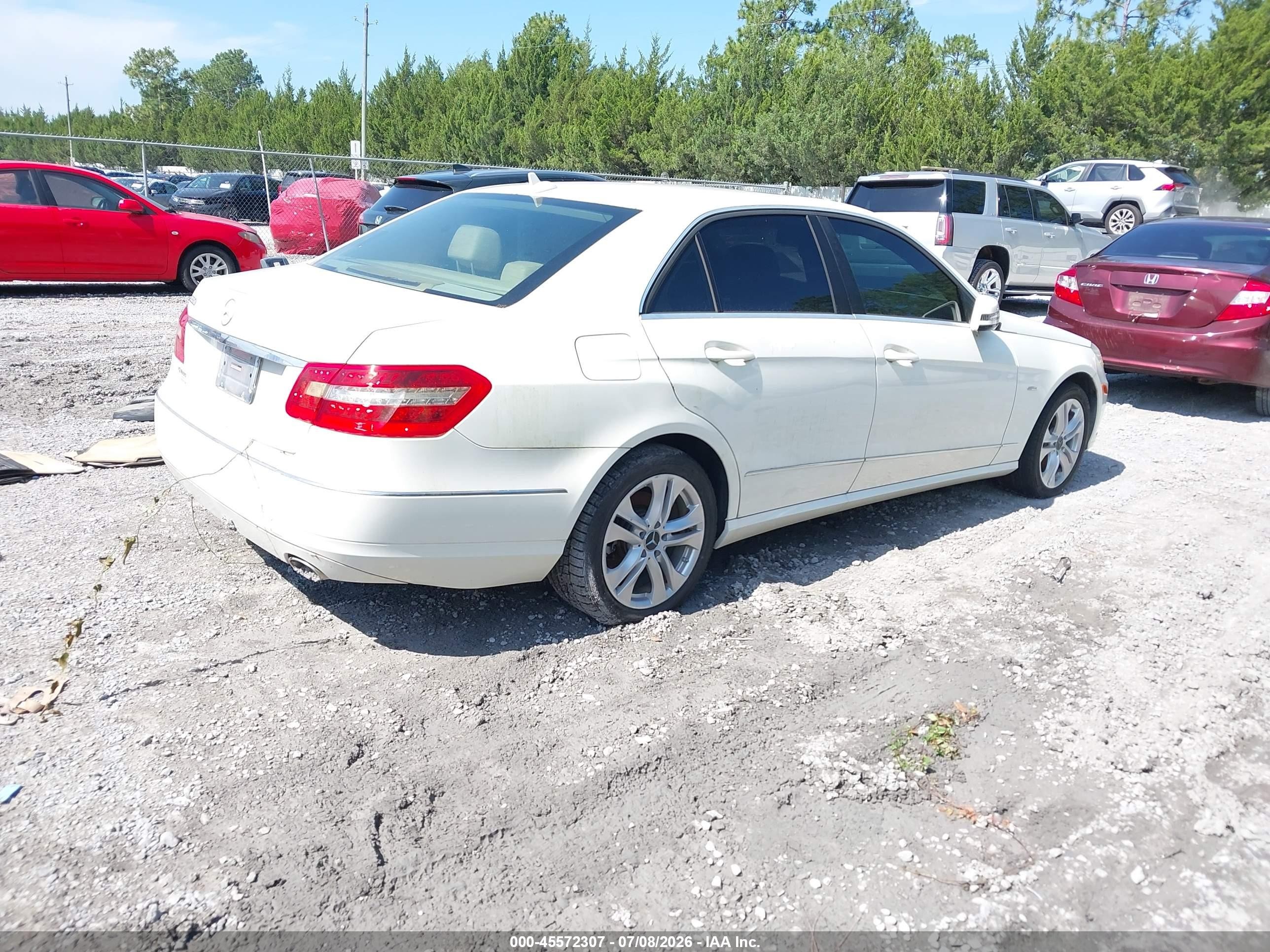 2011 Mercedes-benz E 350 Bluetec   White vin: WDDHF2EB1BA498641