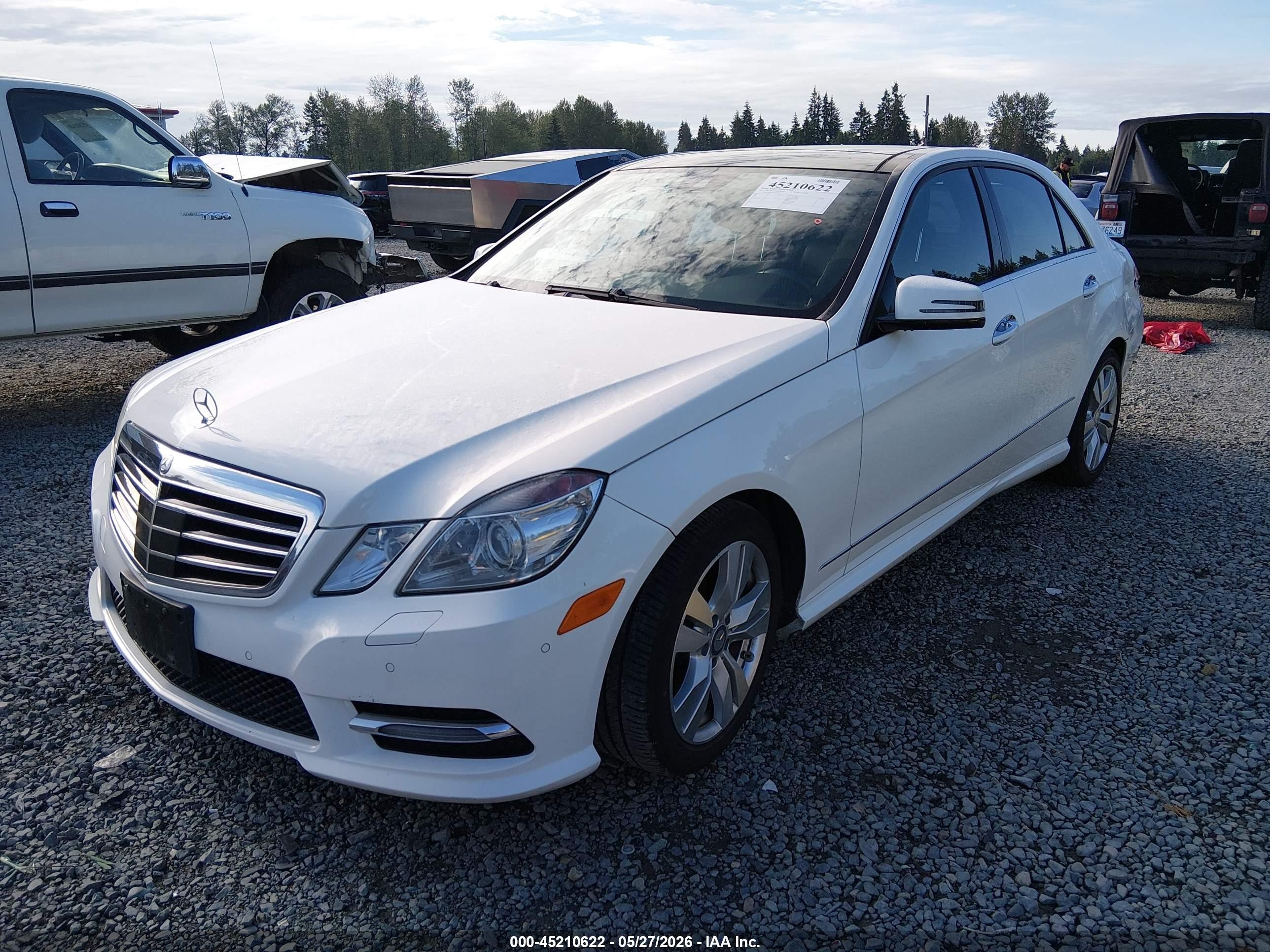 2013 Mercedes-benz E 350 Bluetec   Белый vin: WDDHF2EB1DA740685