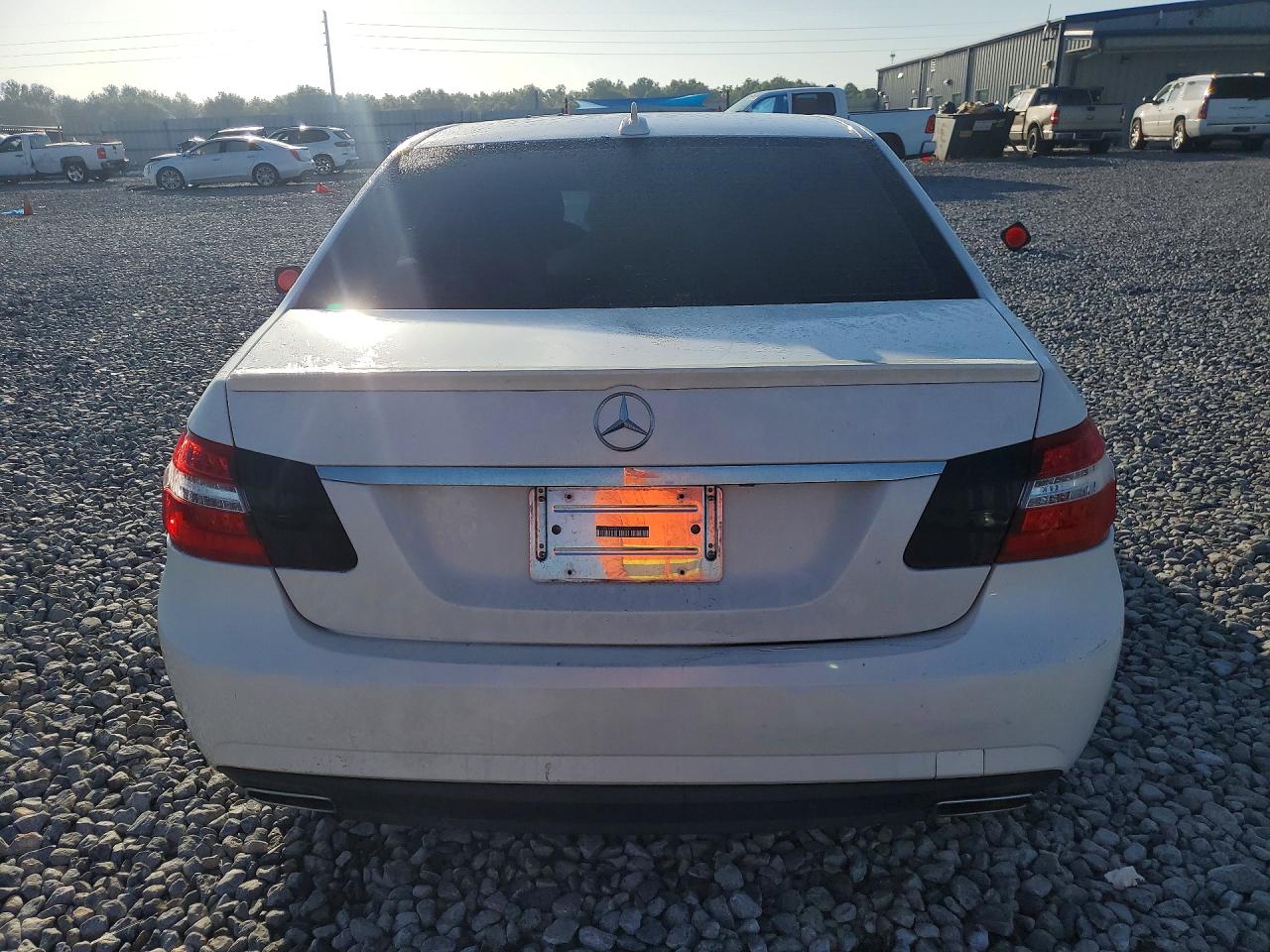 2011 Mercedes-benz E 350 Bluetec White vin: WDDHF2EB2BA399052