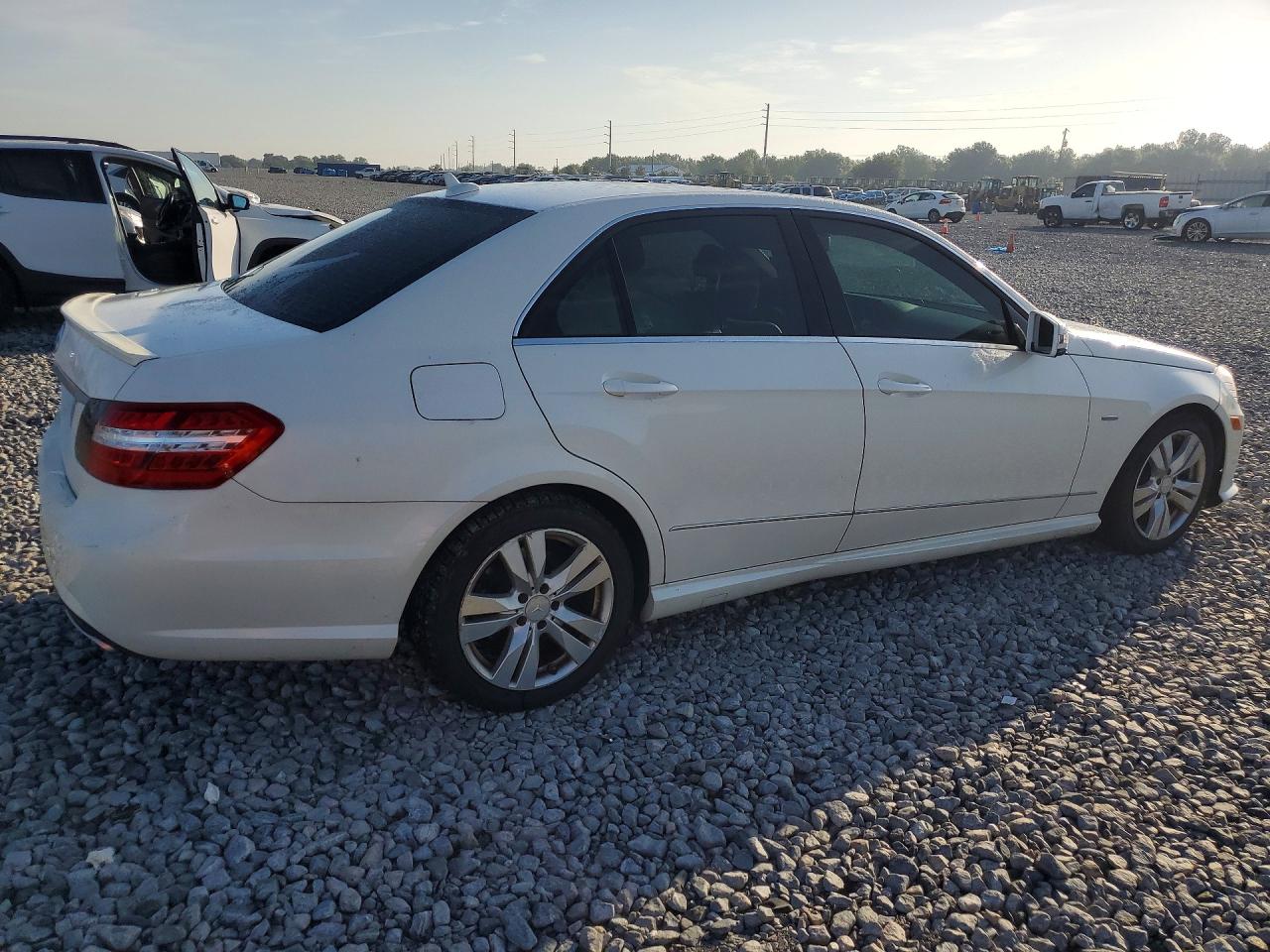 2011 Mercedes-benz E 350 Bluetec White vin: WDDHF2EB2BA399052